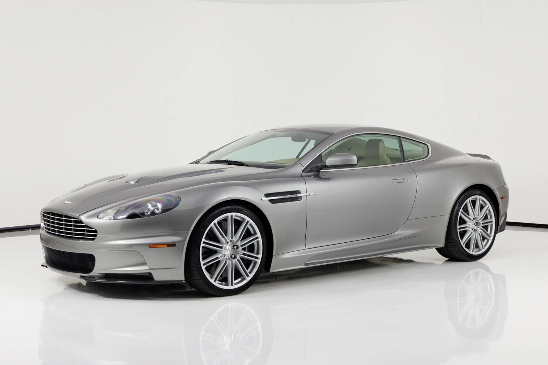 mph002_1353918044_Used_2009_Aston_Martin_DBS_V12_Manual_1783720348_ab98e5f5f3