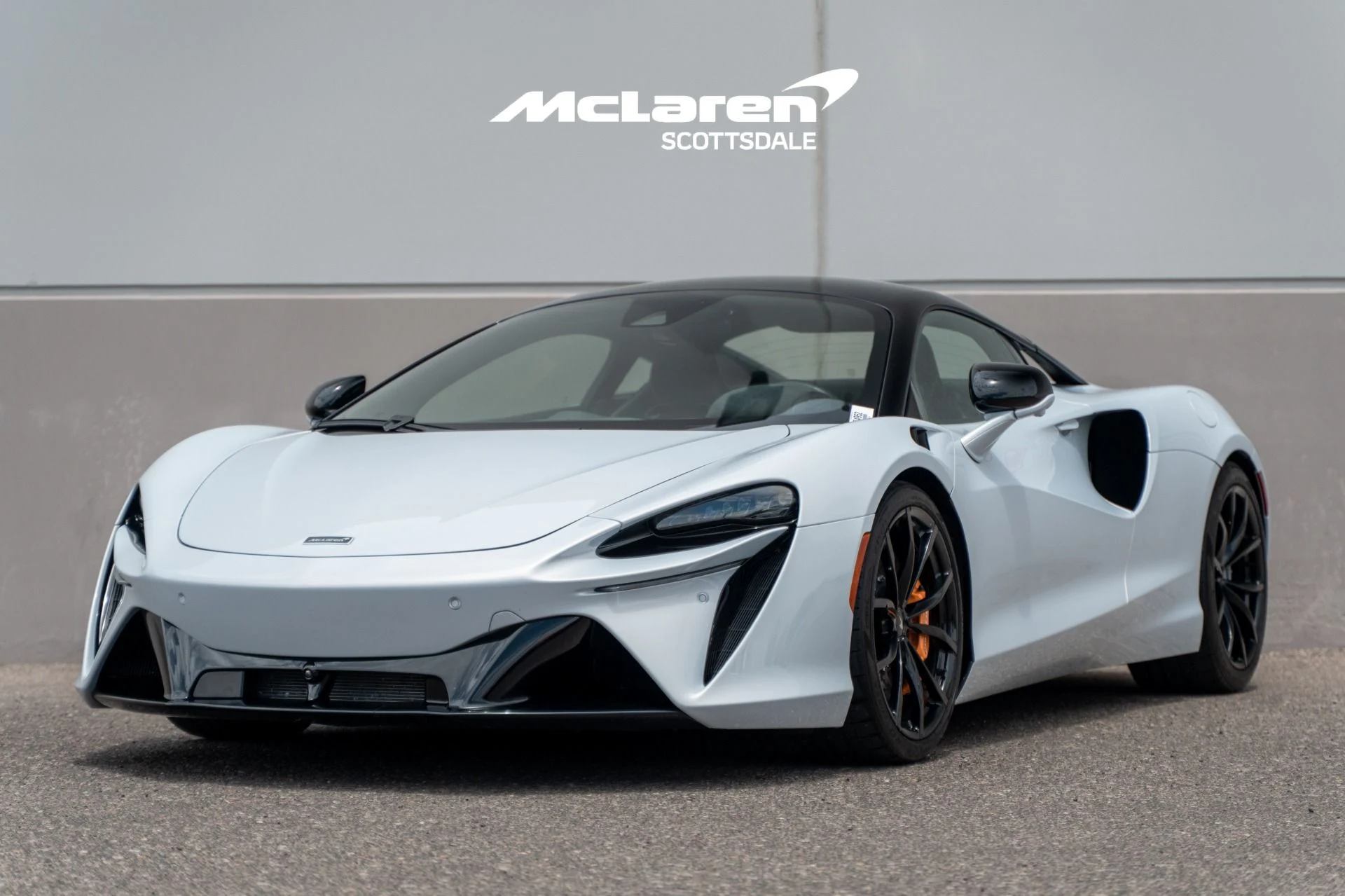 mph002_135700158_Used_2023_MCLAREN_ARTURA_1778879802_4104f03117