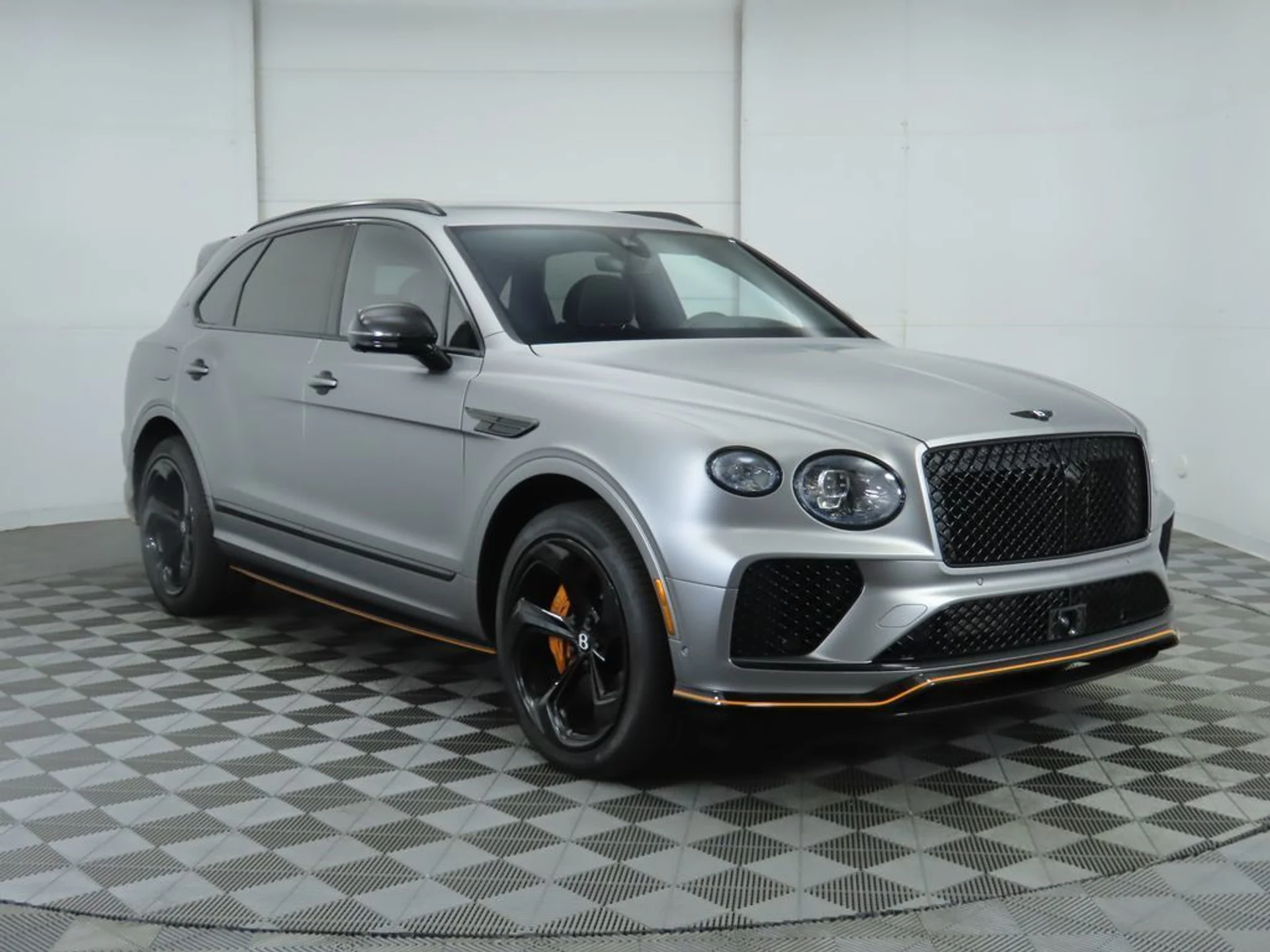 mph002_1362759725_used_2024_bentley_bentayga_v8awd_8119_22892488_3_1024_091a15df61
