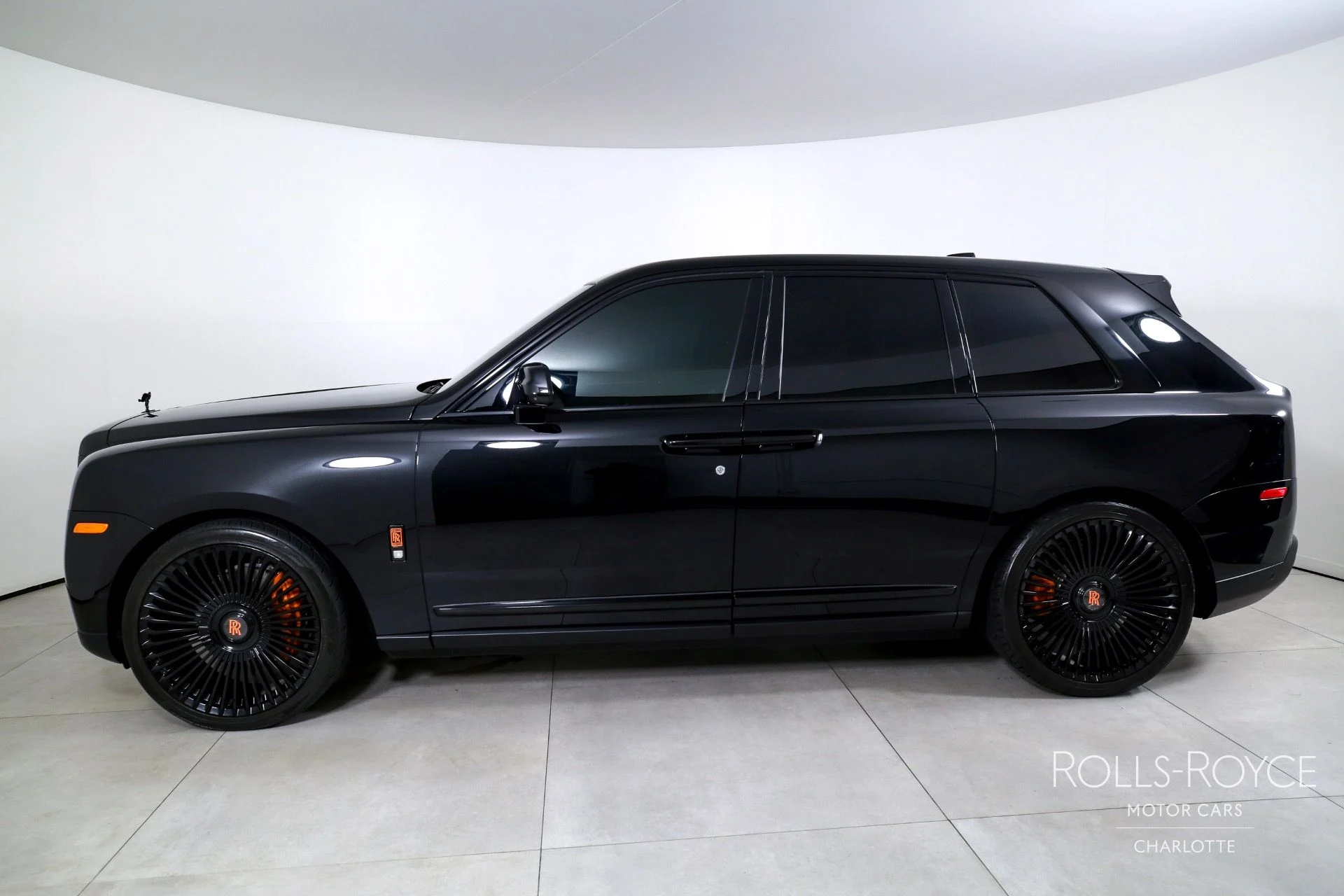 mph002_1363849288_Used_2022_Rolls_Royce_Cullinan_1754340316_e8b2bfa787