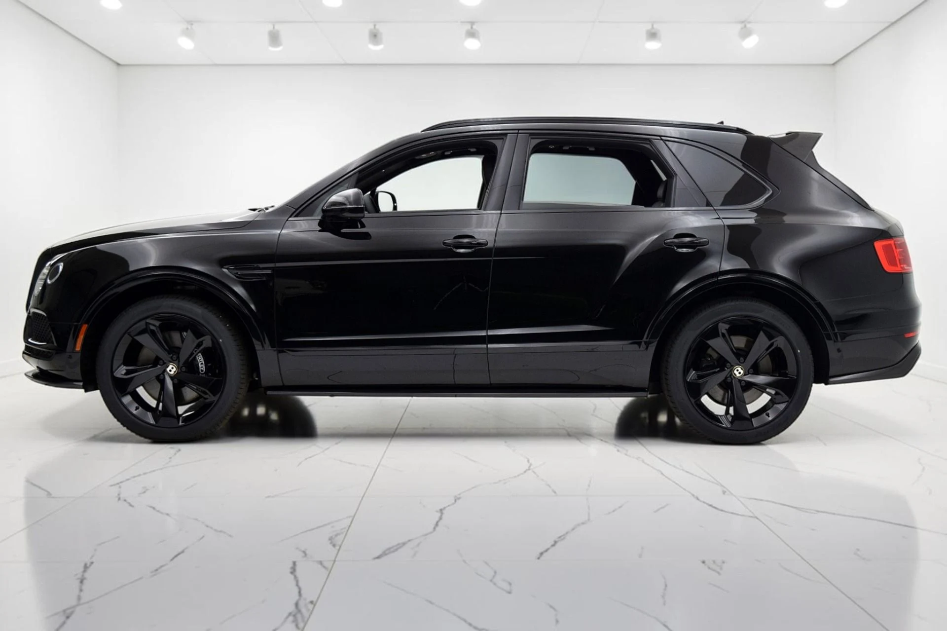mph002_1387679524_Used_2019_Bentley_Bentayga_V8_bffe292f7b