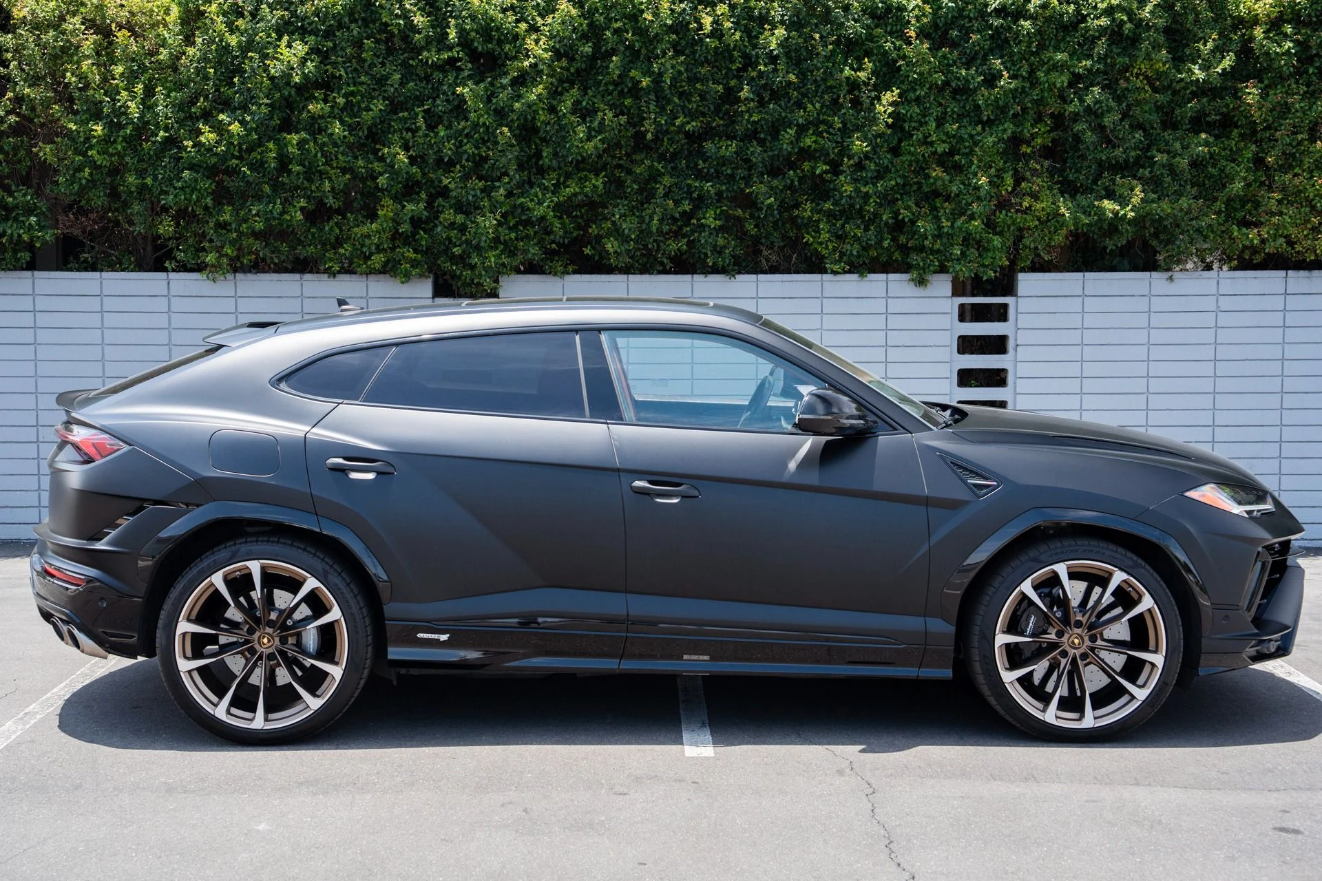 mph002_1387735564_Used_2023_Lamborghini_Urus_S_1750099150_e671003061