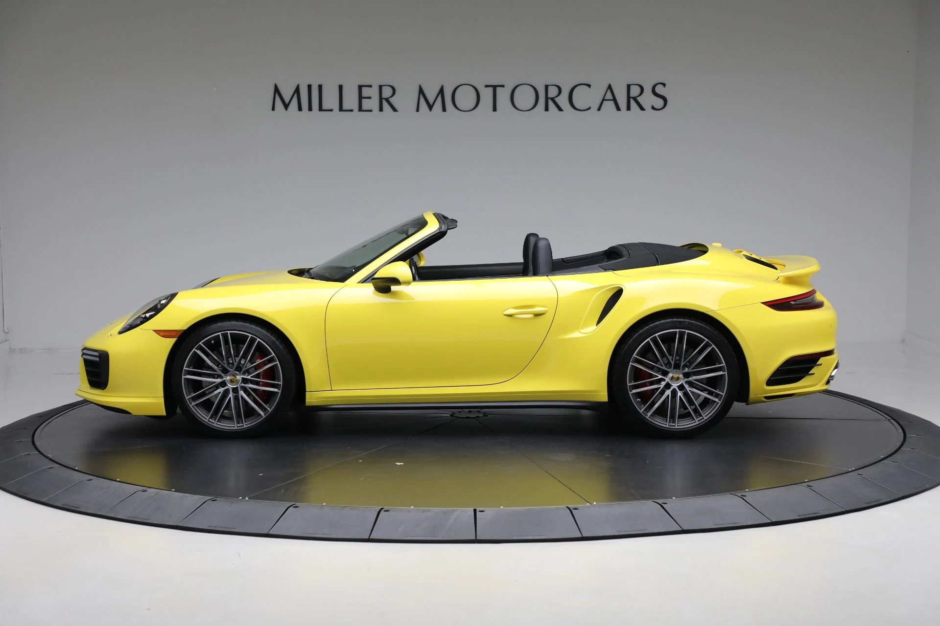mph002_1392368004_Used_2017_Porsche_911_Turbo_Cabriolet_cc2549b5e0