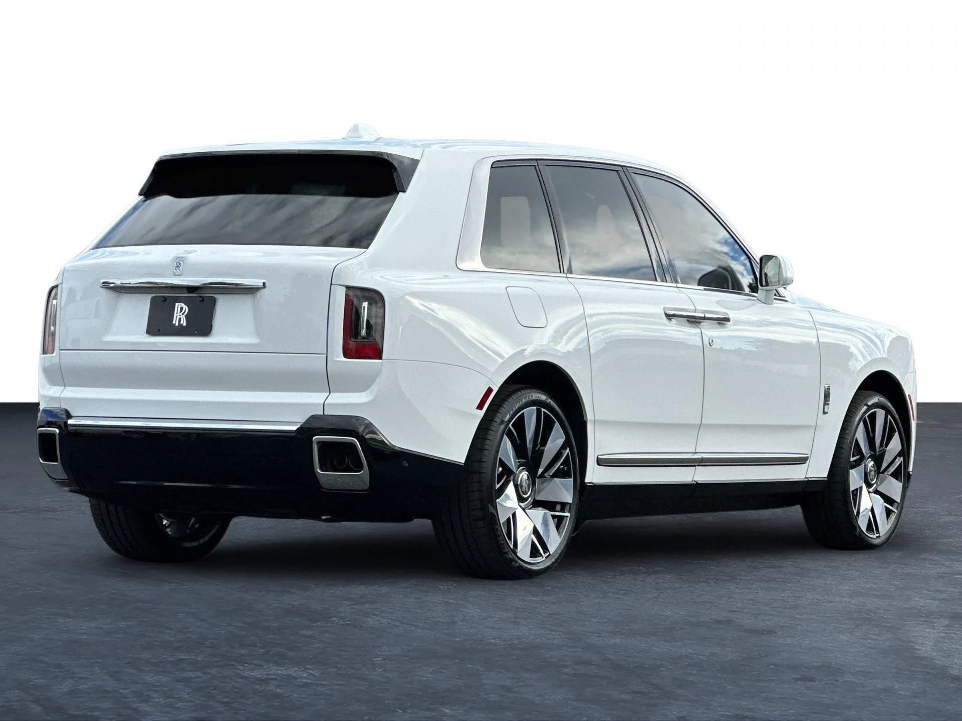 mph002_1396278550_New_2026_Rolls_Royce_Cullinan_1759336336_641d05f28a