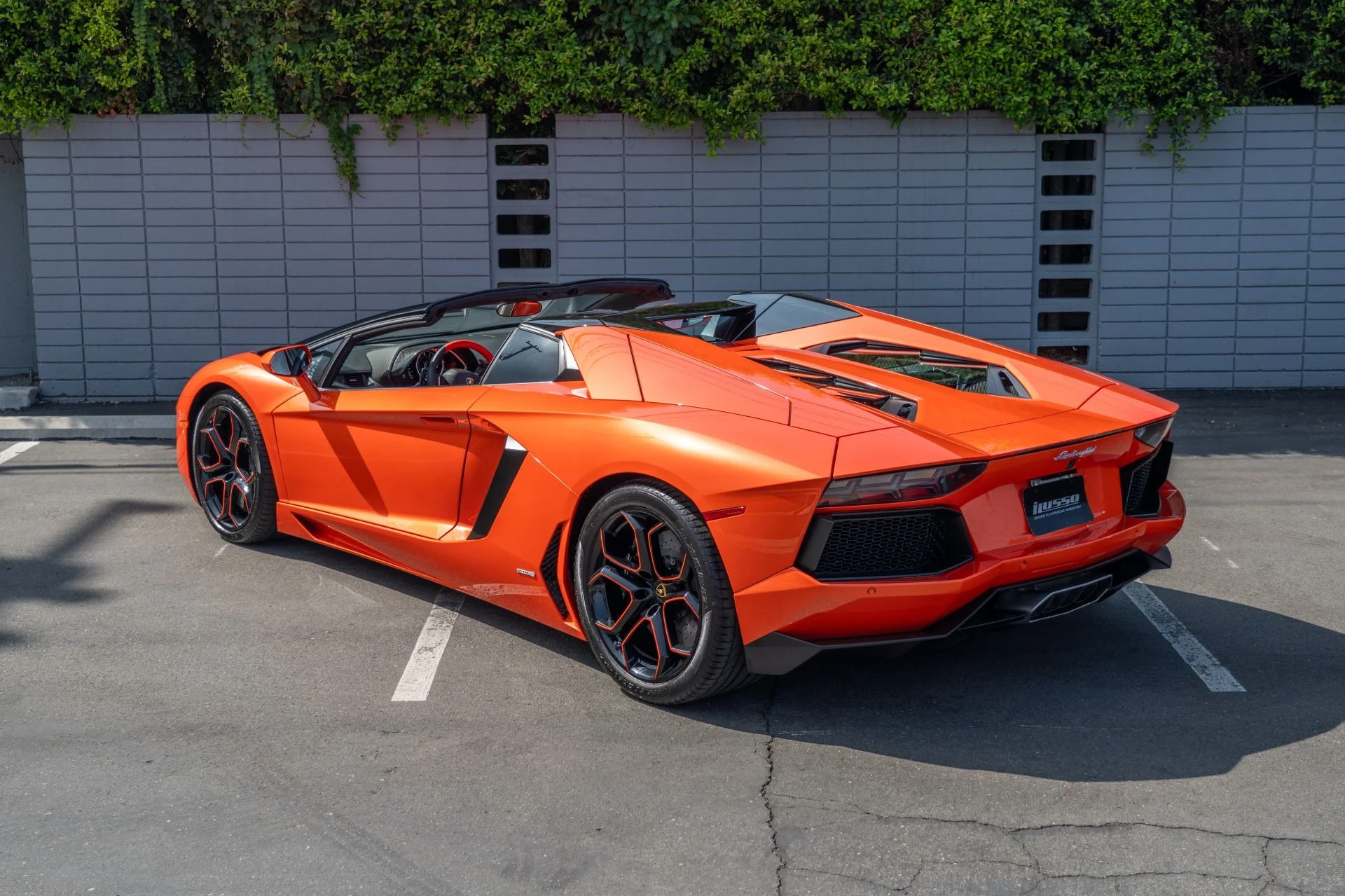mph002_1411958125_Used_2014_Lamborghini_Aventador_LP_700_4_1759878623_00814e6b7d