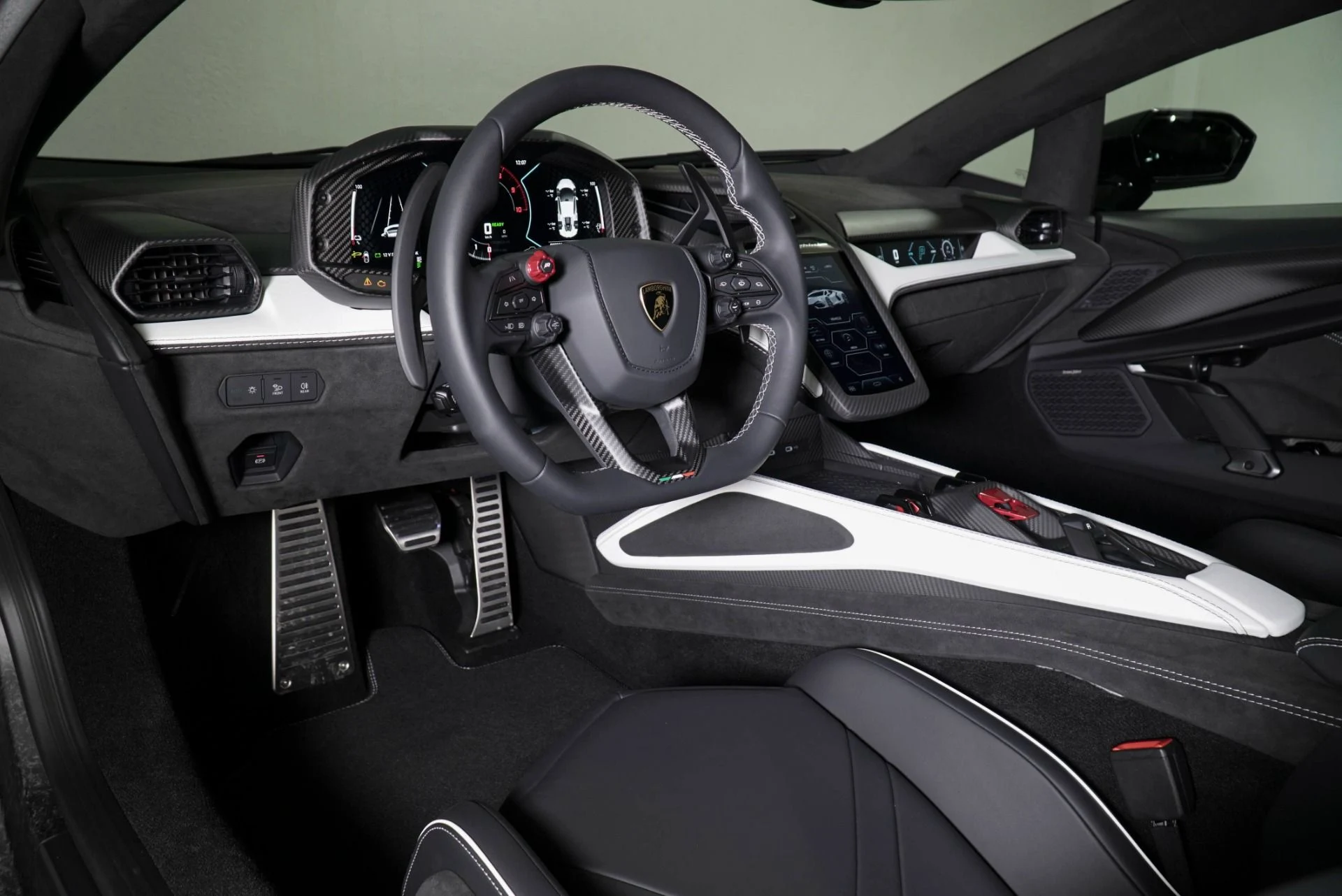 mph002_1415324067_New_2026_Lamborghini_Revuelto_1776293833_c53bf7d409