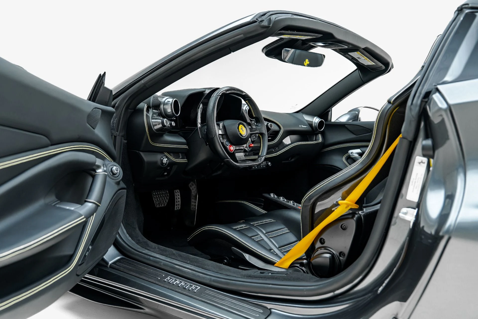 mph002_1421153401_Used_2022_Ferrari_F8_Spider_1788910552_51c4e78379