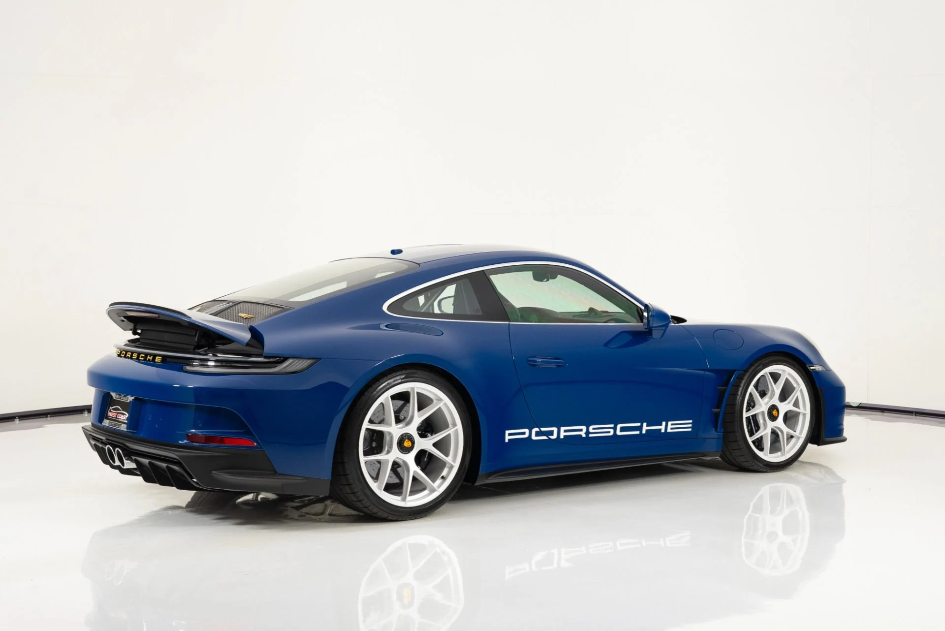 mph002_1424701370_Used_2024_Porsche_911_ST_1758136874_ebe87d2a31