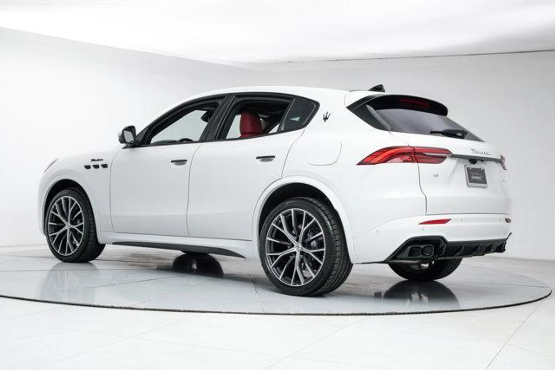 mph002_1425681739_PBVZ_1_Ccl1m_Yr3d19_Byuza_BKDB_Jo_3a1cd4369c