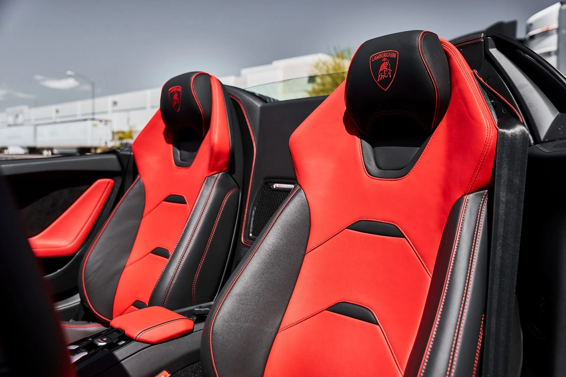 mph002_1429286922_Used_2024_Lamborghini_Huracan_EVO_Base_1778372590_07acffd5d7