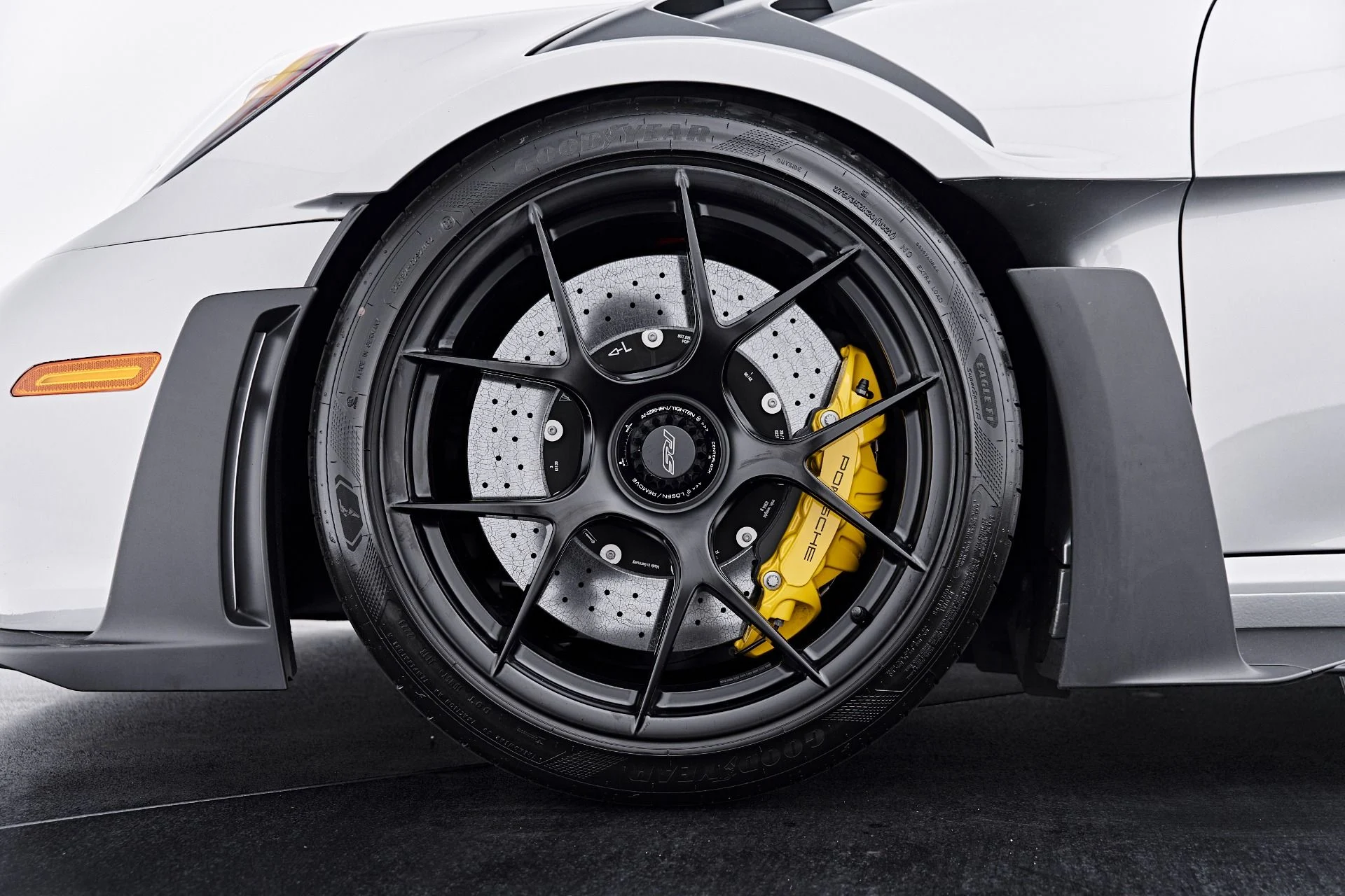mph002_1431349732_Used_2024_Porsche_911_GT_3_RS_1789624358_addd64f85d