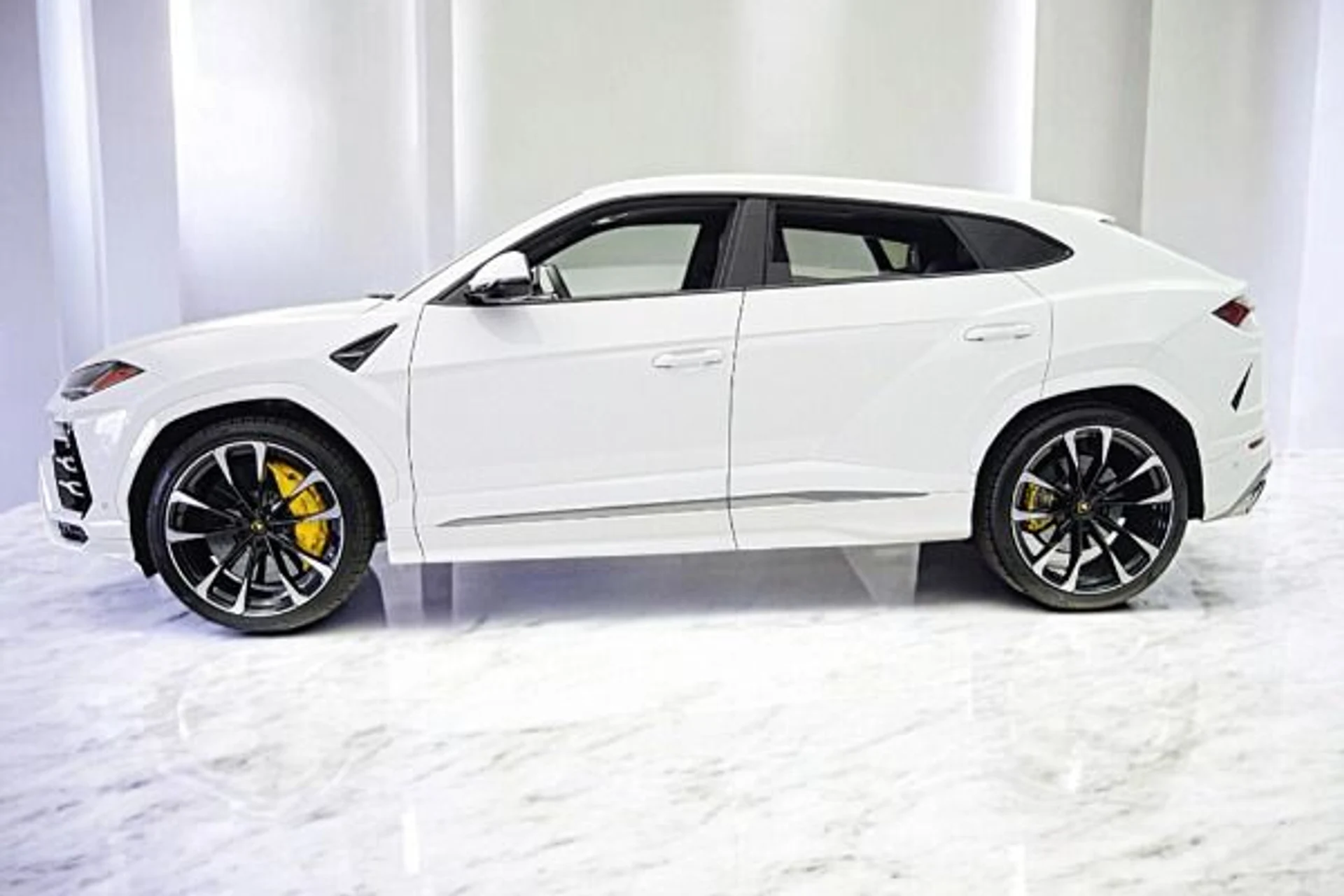mph002_1441990575_Used_2022_Lamborghini_Urus_SELEZIONE_PRE_OWNED_CERTIFIED_d04680caa5