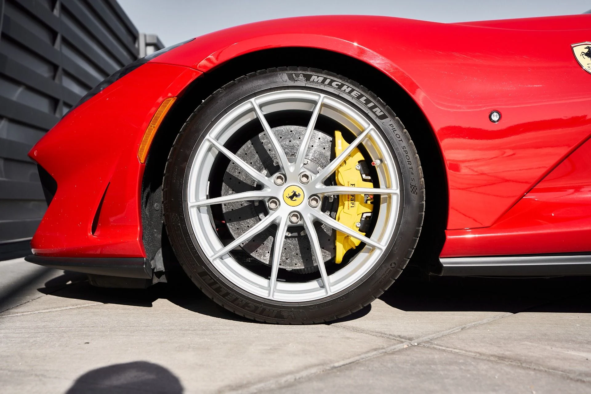 mph002_1450274163_Used_2018_Ferrari_812_Superfast_Base_1767042343_ba32ab5b04