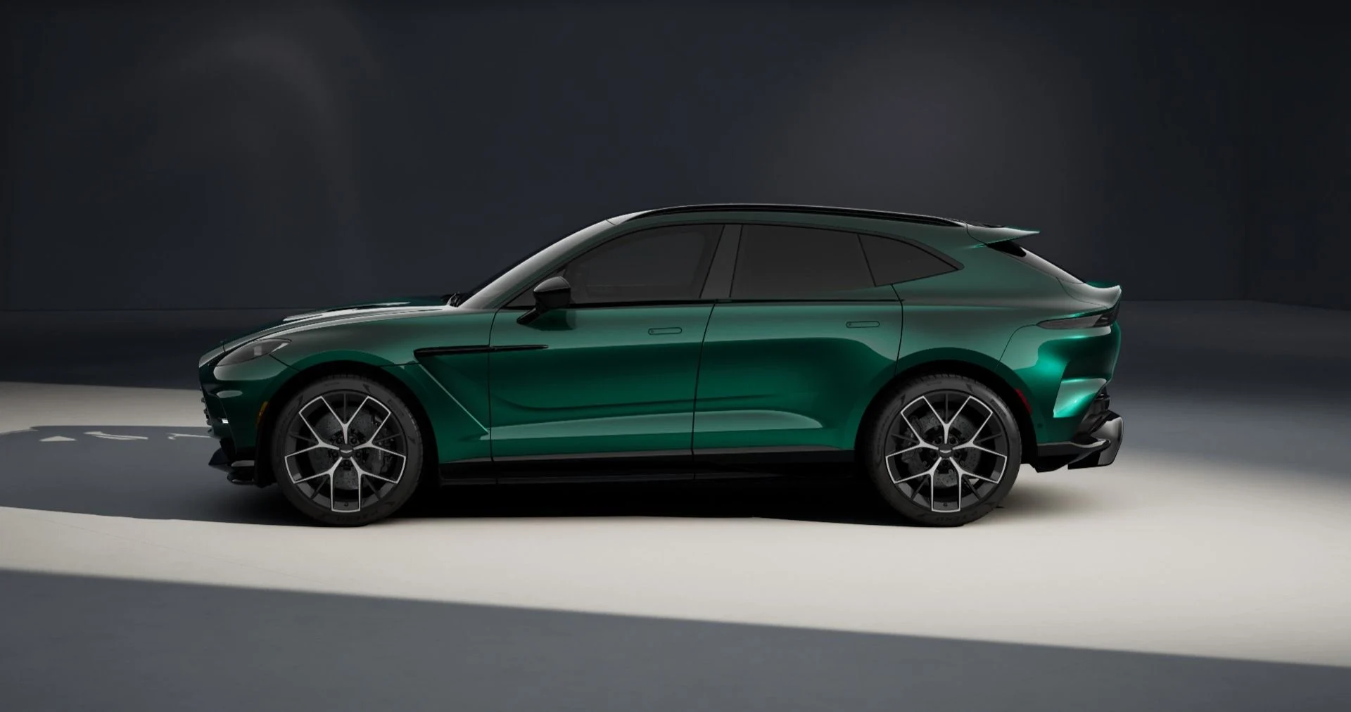 mph002_146067883_Used_2026_Aston_Martin_DBX_707_1780515918_8660b1ffb0