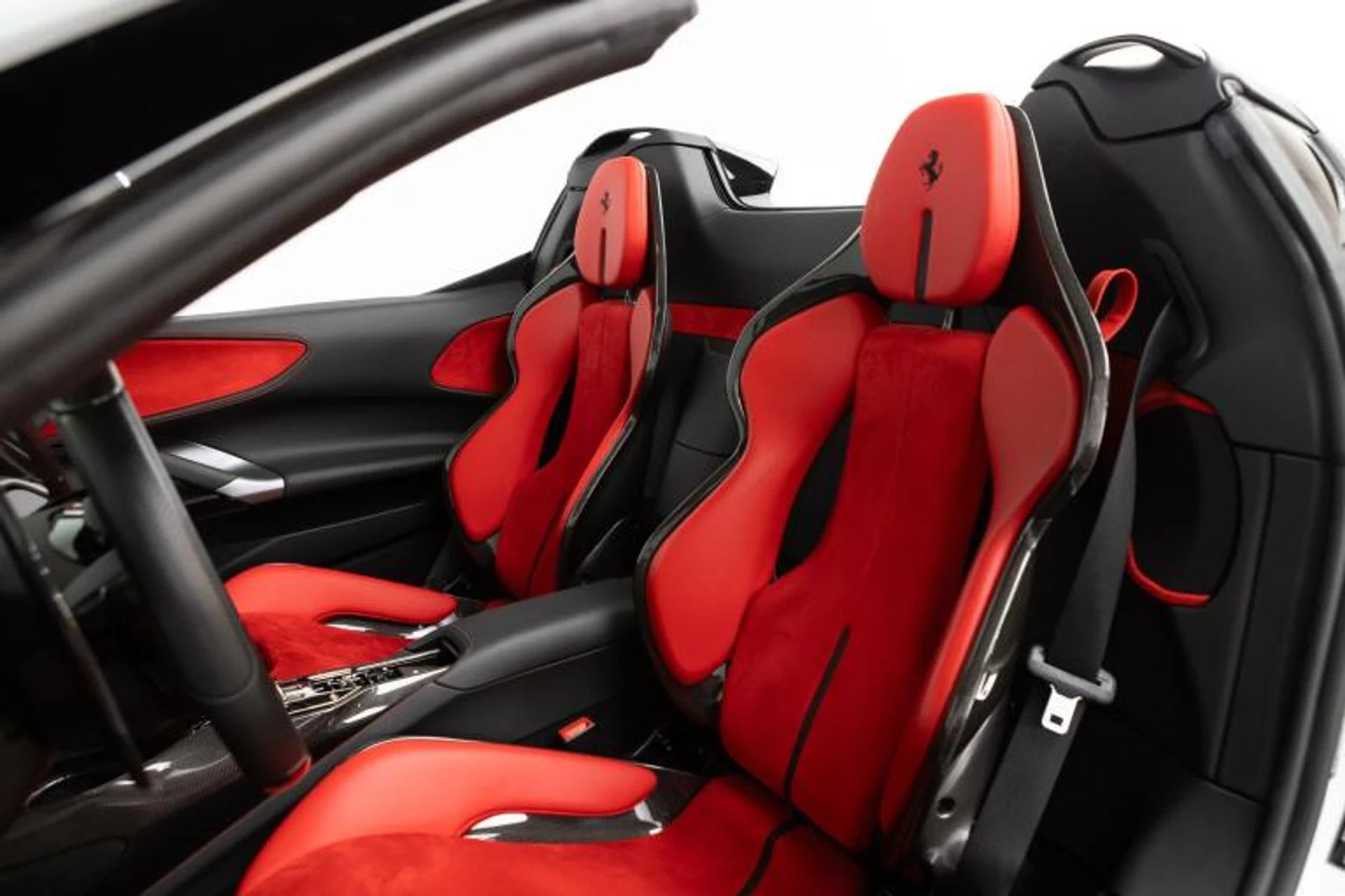 mph002_1472884057_Used_2022_Ferrari_SF_90_Spider_1774535905_9fd40bf15a