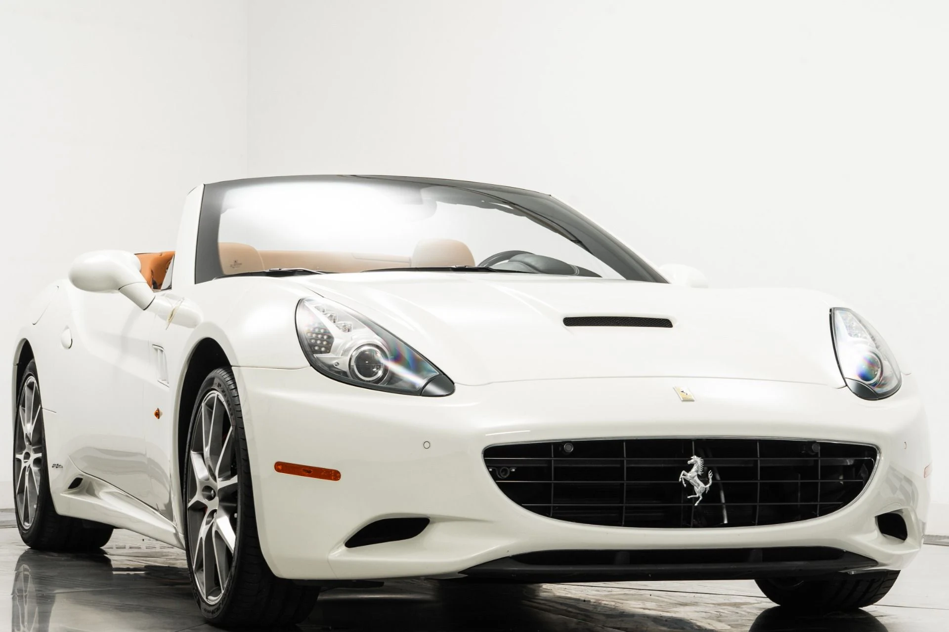 mph002_1479893748_Used_2014_Ferrari_California_1756832165_6a0a70ded6
