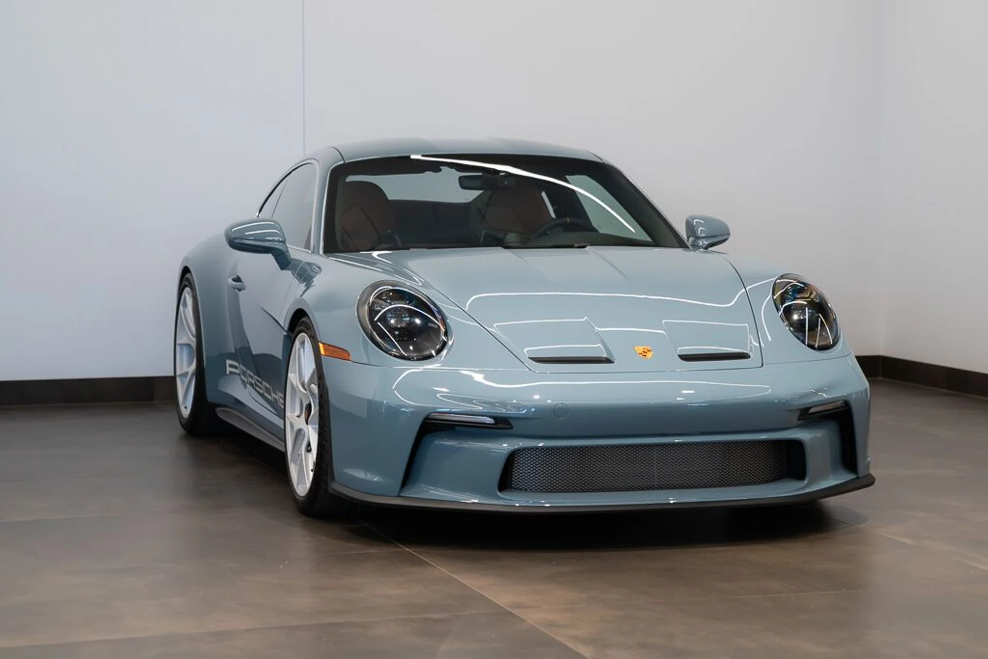 mph002_1494384946_porsche_911_2024_jpg_v_1773863537_74179c4e70