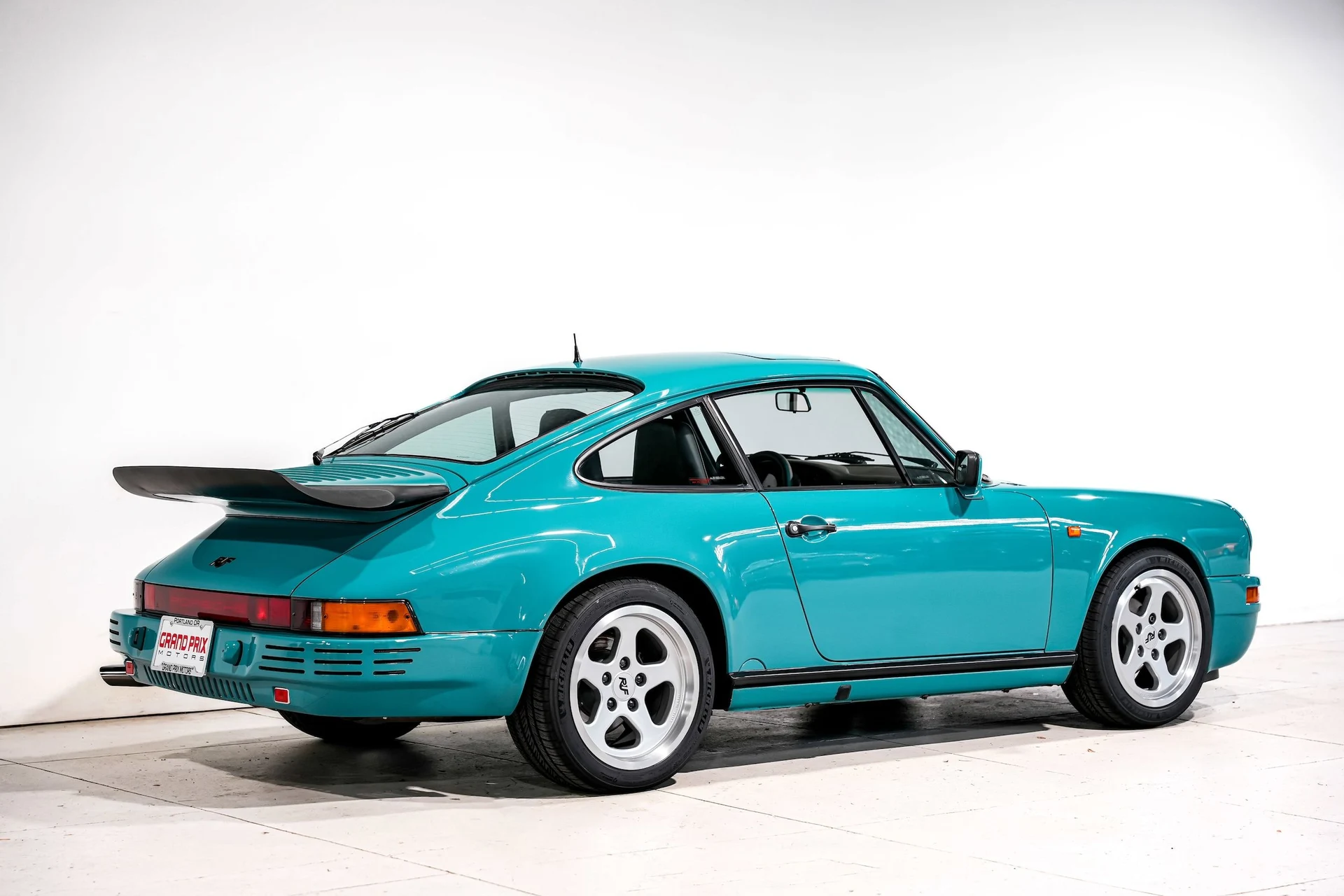 mph002_1515373141_c11a0ea6d7ee887f9ec3c3abc3ff2e0dx_8589914383