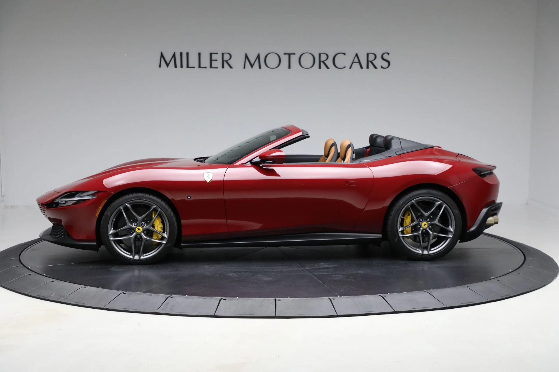 mph002_1515486733_Used_2024_Ferrari_Roma_Spider_433912d427