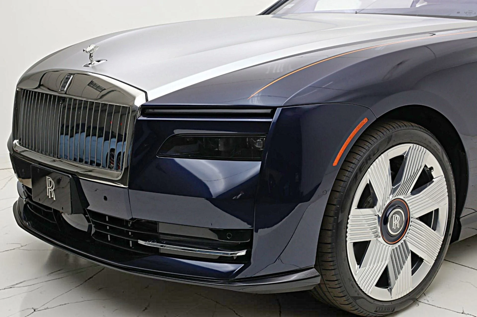 mph002_1525439101_Used_2024_Rolls_Royce_Spectre_74bd1d19fb