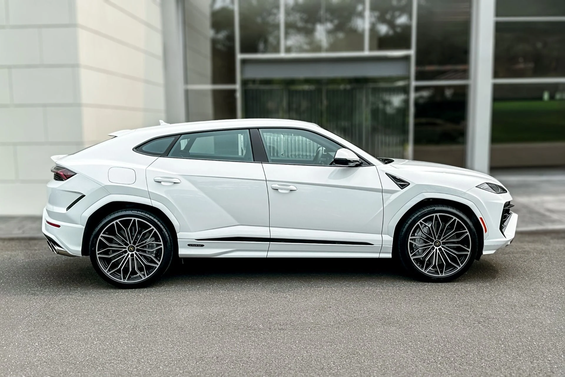 mph002_1531908675_New_2026_Lamborghini_Urus_SE_1784539635_d730056056
