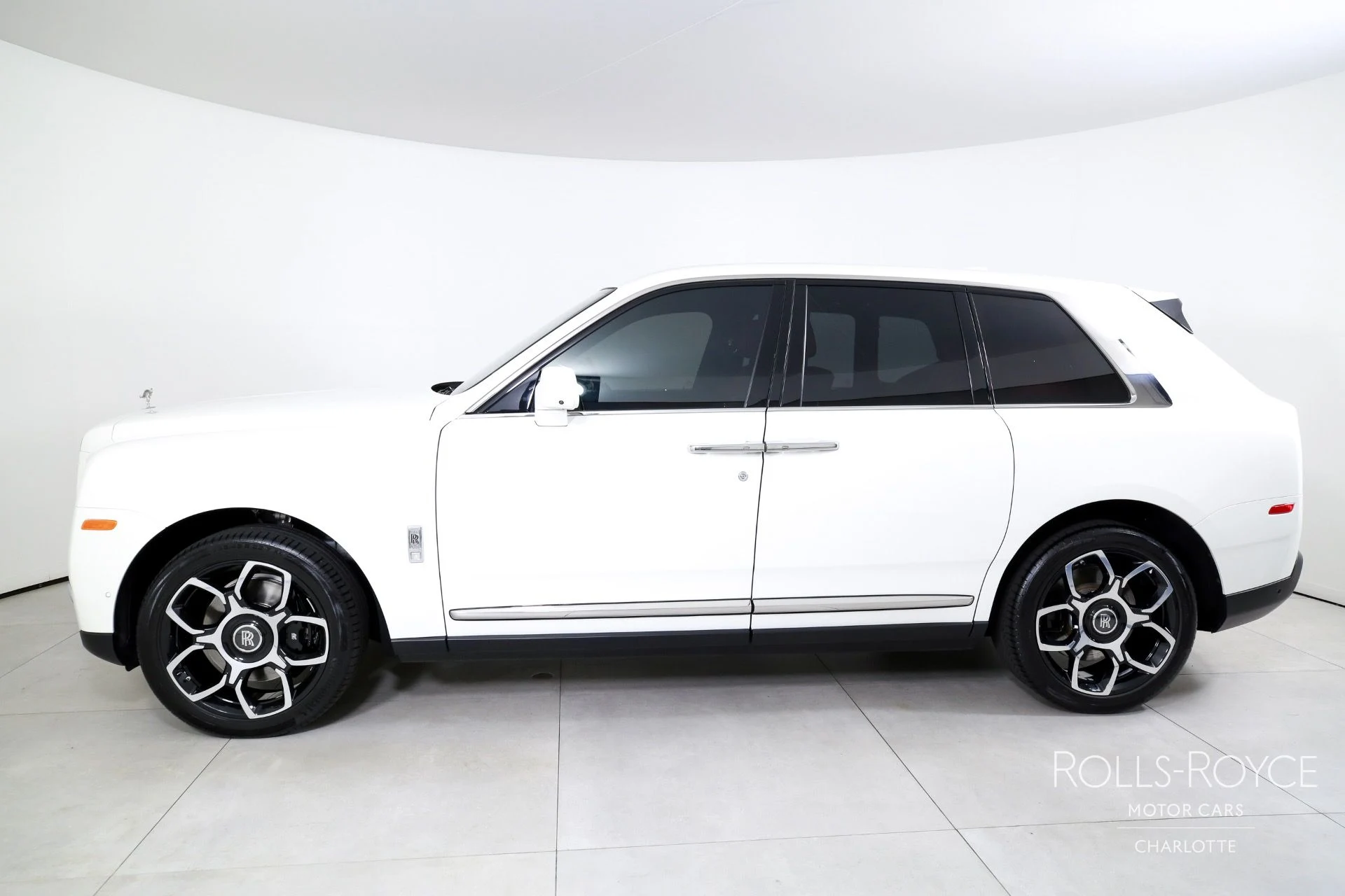 mph002_153474575_Used_2020_Rolls_Royce_Cullinan_1754408854_8f56b349b8