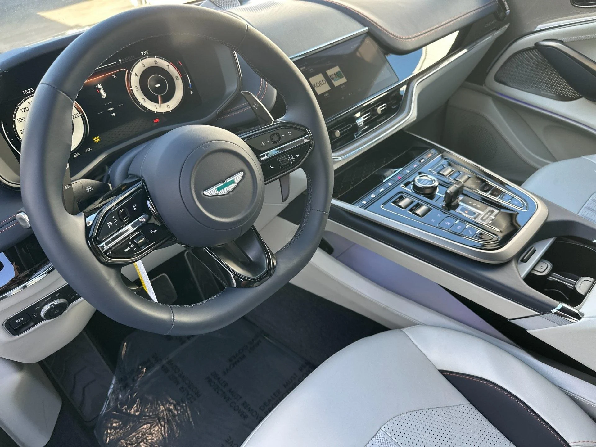mph002_1543172011_New_2025_Aston_Martin_DBX_707_1761314749_6b0369f380