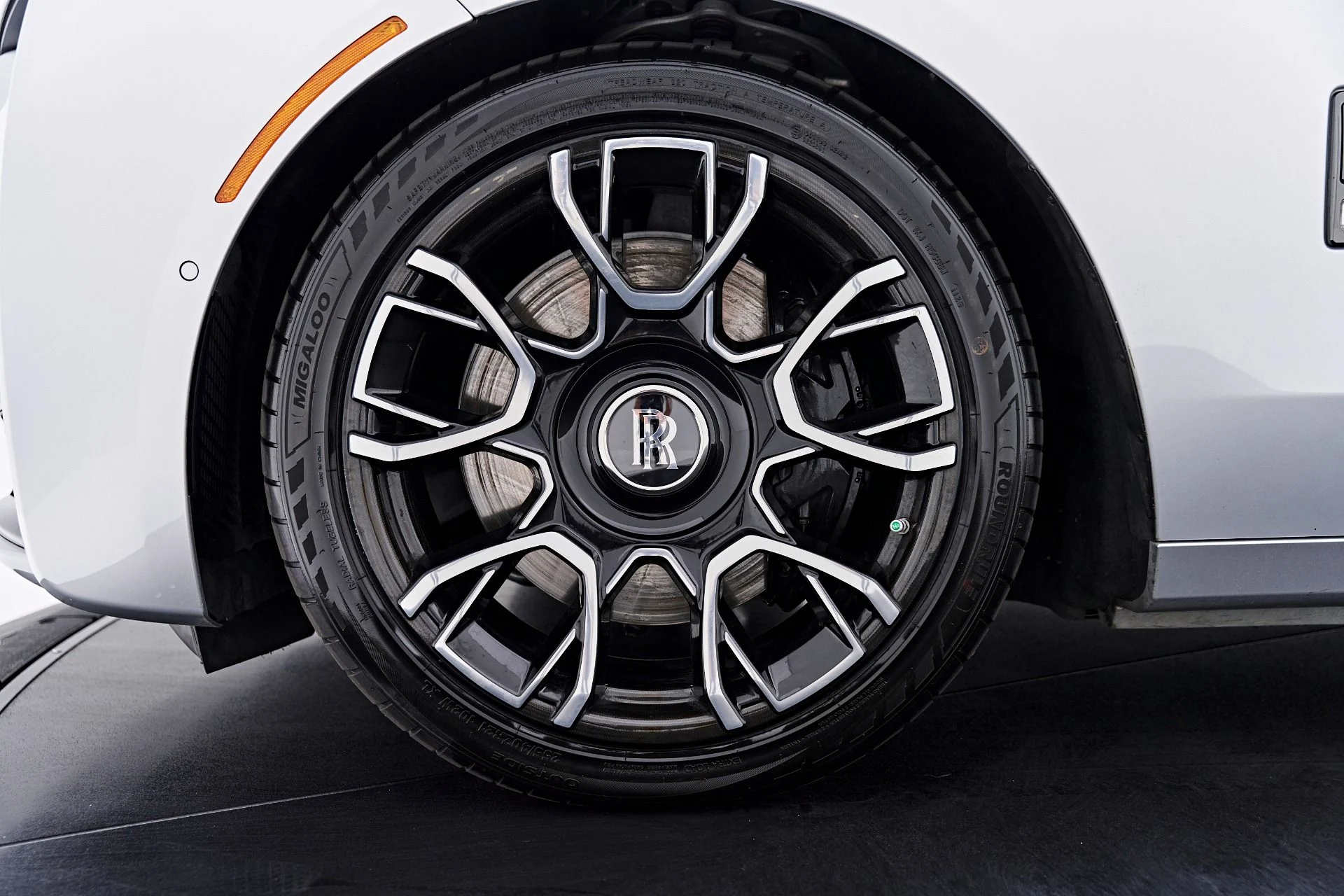 mph002_1544457791_Used_2024_Rolls_Royce_Ghost_BLACK_BADGE_1787878273_7b68bce9f0