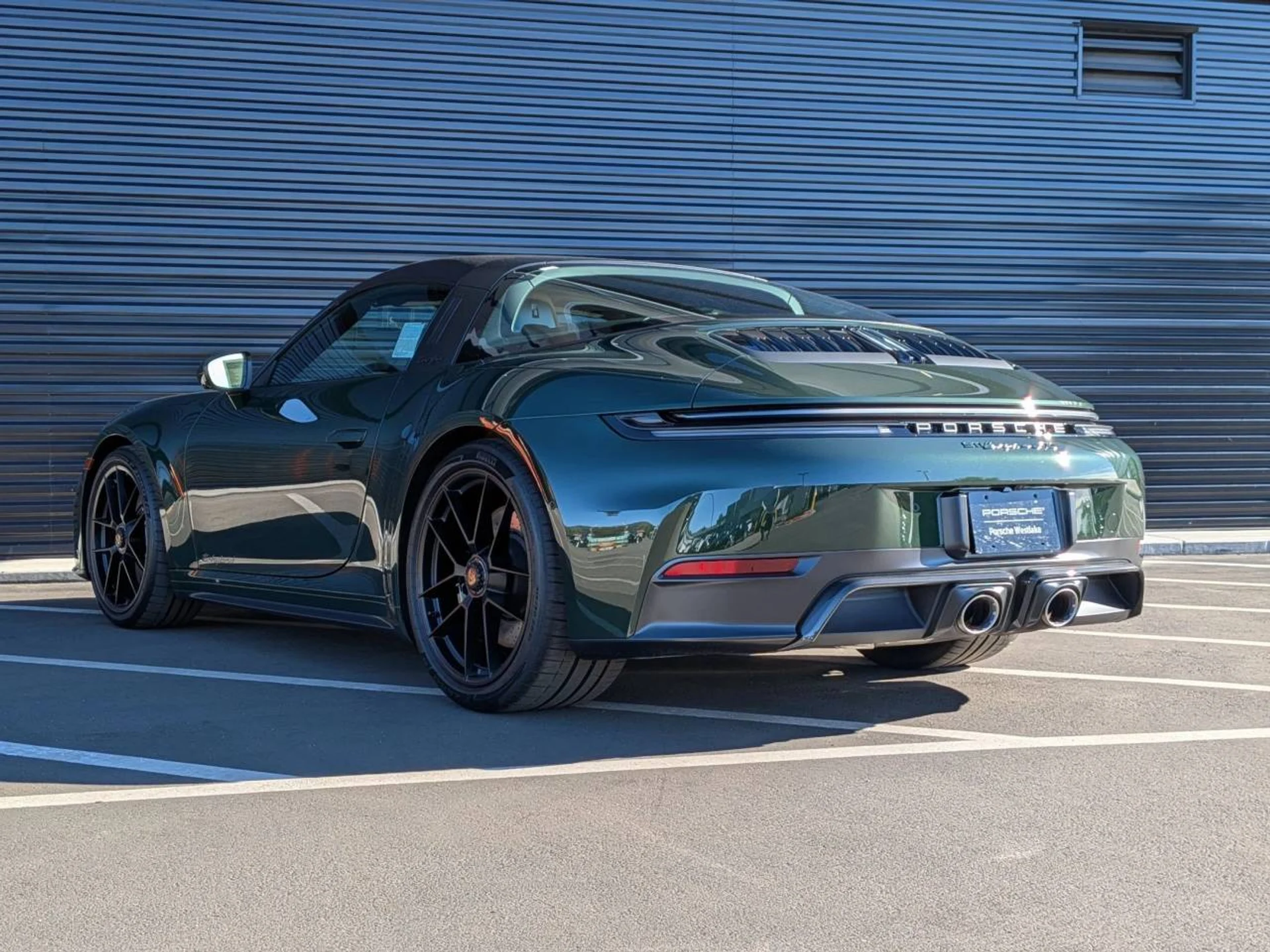 mph002_154955829_3a4bb90918a6220e7b6df9e2def480c1_1f6767a20f