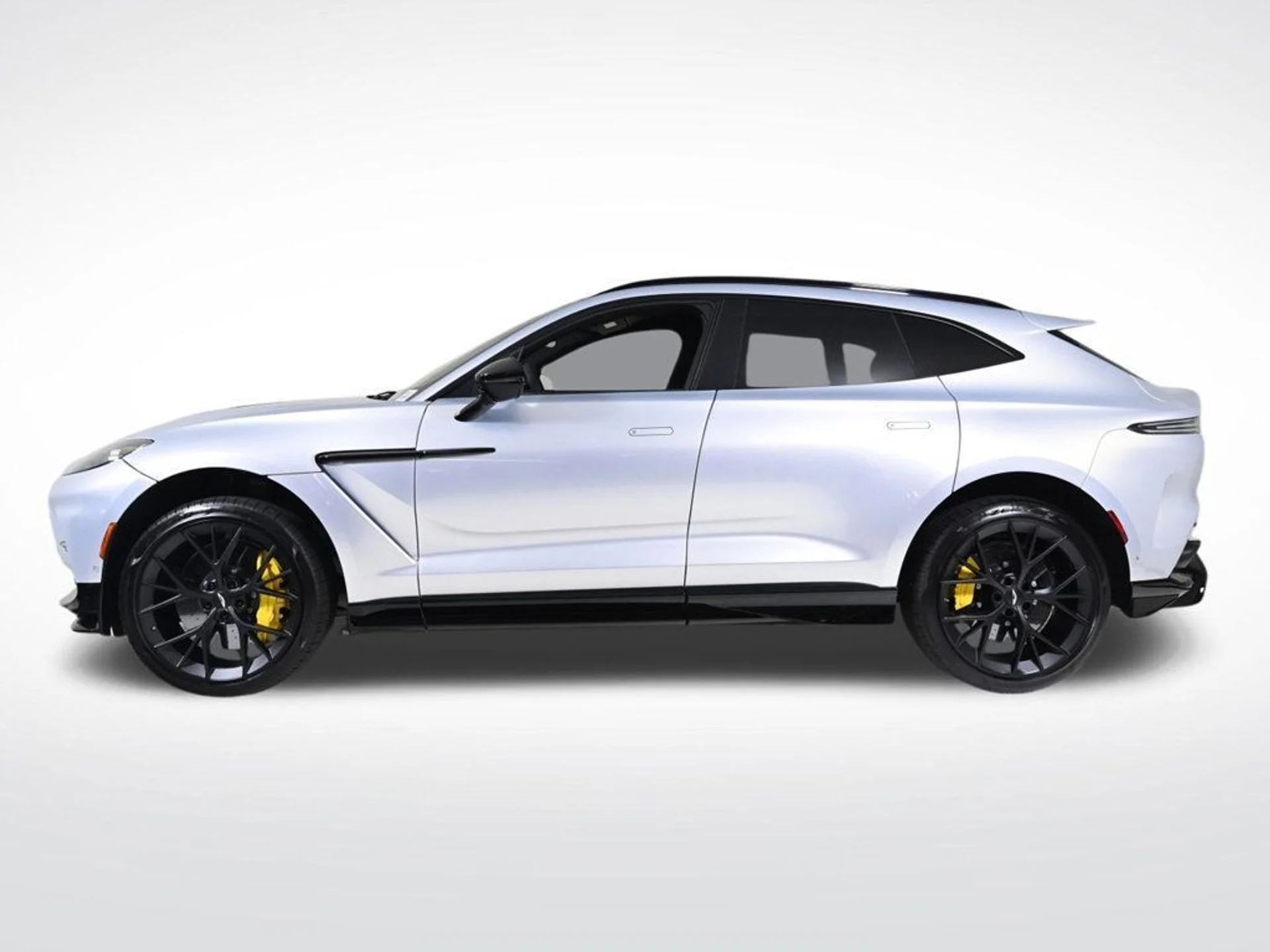 mph002_1554482979_new_2025_aston_martin_dbx_707awd_11350_22933621_2_1024_39087ed2b0