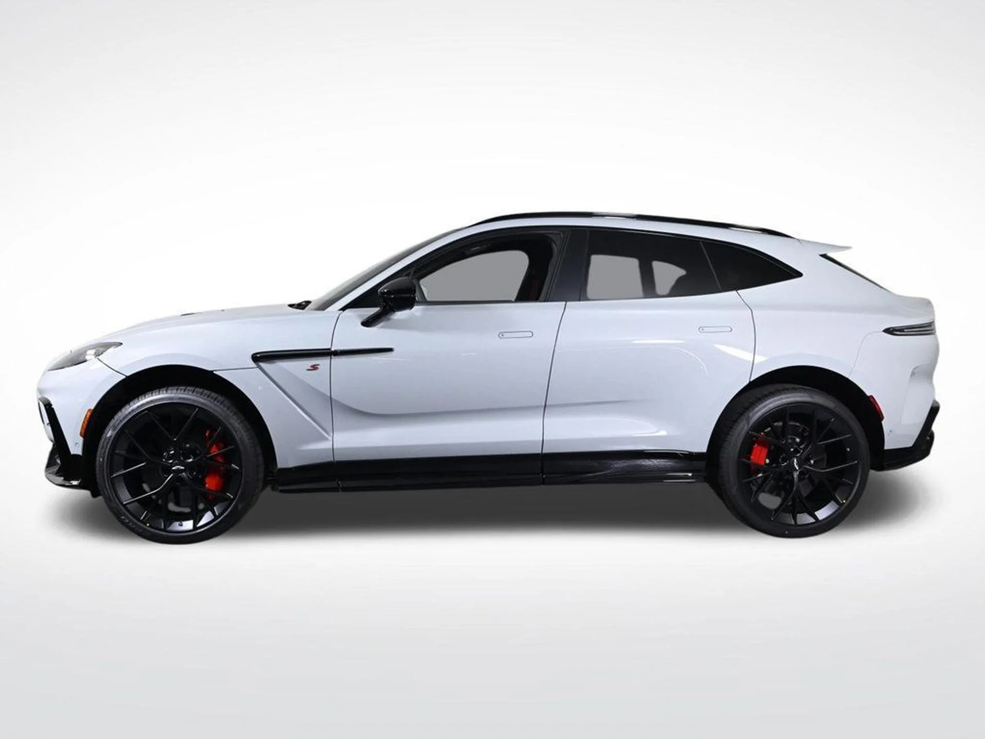 mph002_1561205982_new_2026_aston_martin_dbx_sawd_11350_23000820_2_1024_0e97975330