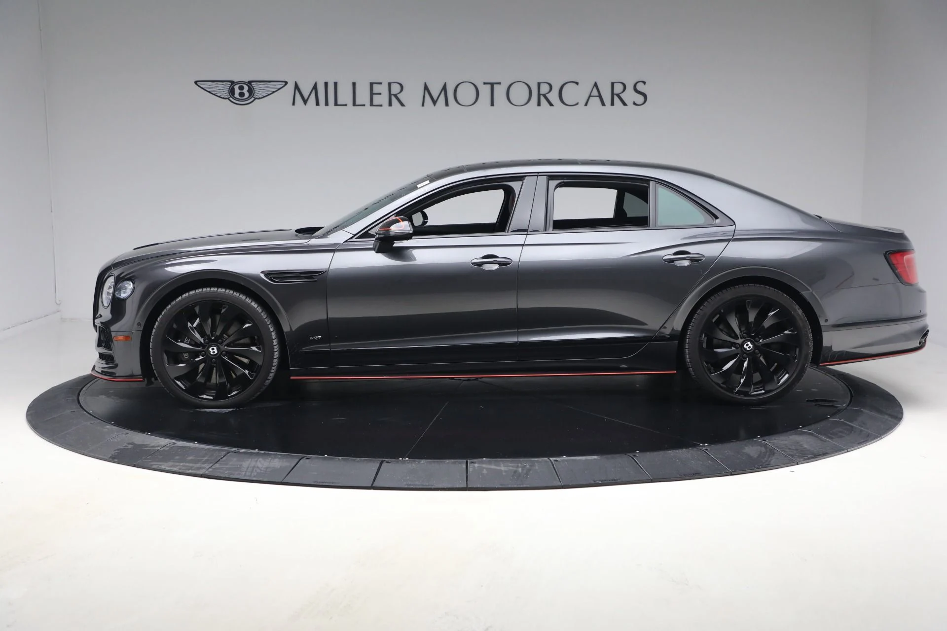 mph002_1568744548_Used_2022_Bentley_Flying_Spur_V8_1770156779_2ddbffa730