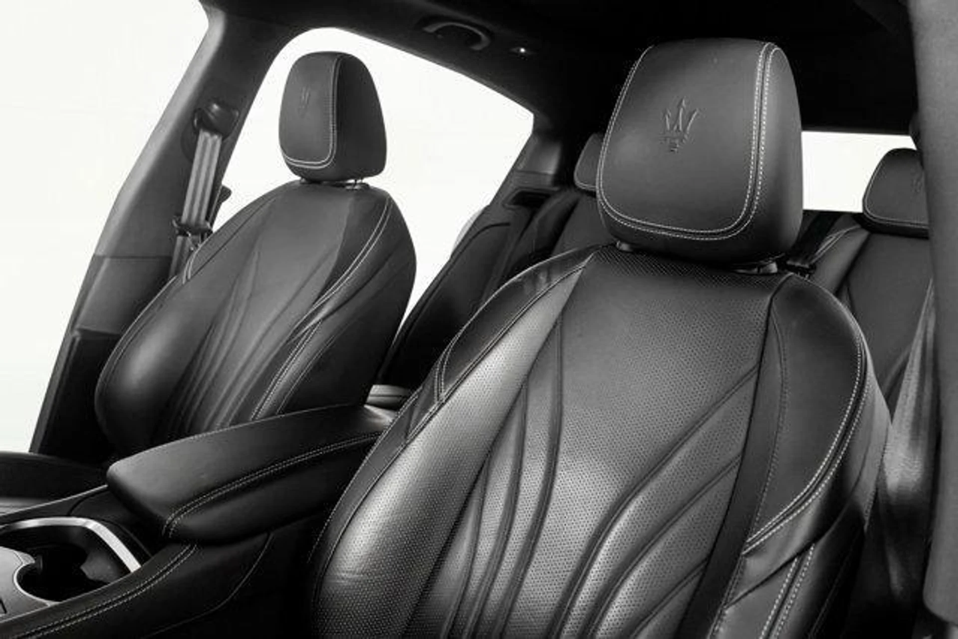 mph002_157595351_ho_Z1_Hp43tkez1ks3_Ix_B0_E_Zq_Bdz_E_ac3124c044