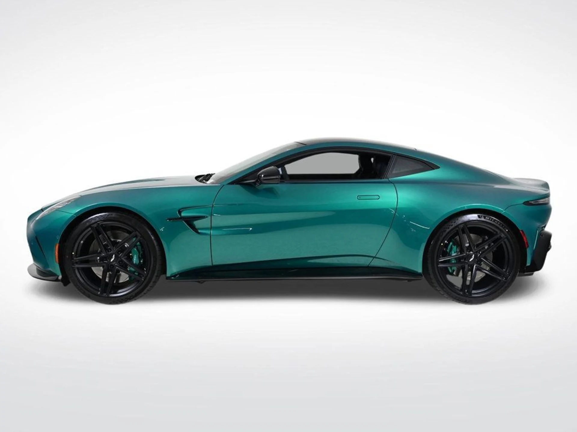 mph002_1581295494_new_2026_aston_martin_vantage_coupe_11350_22901326_2_1024_91bdc6245d