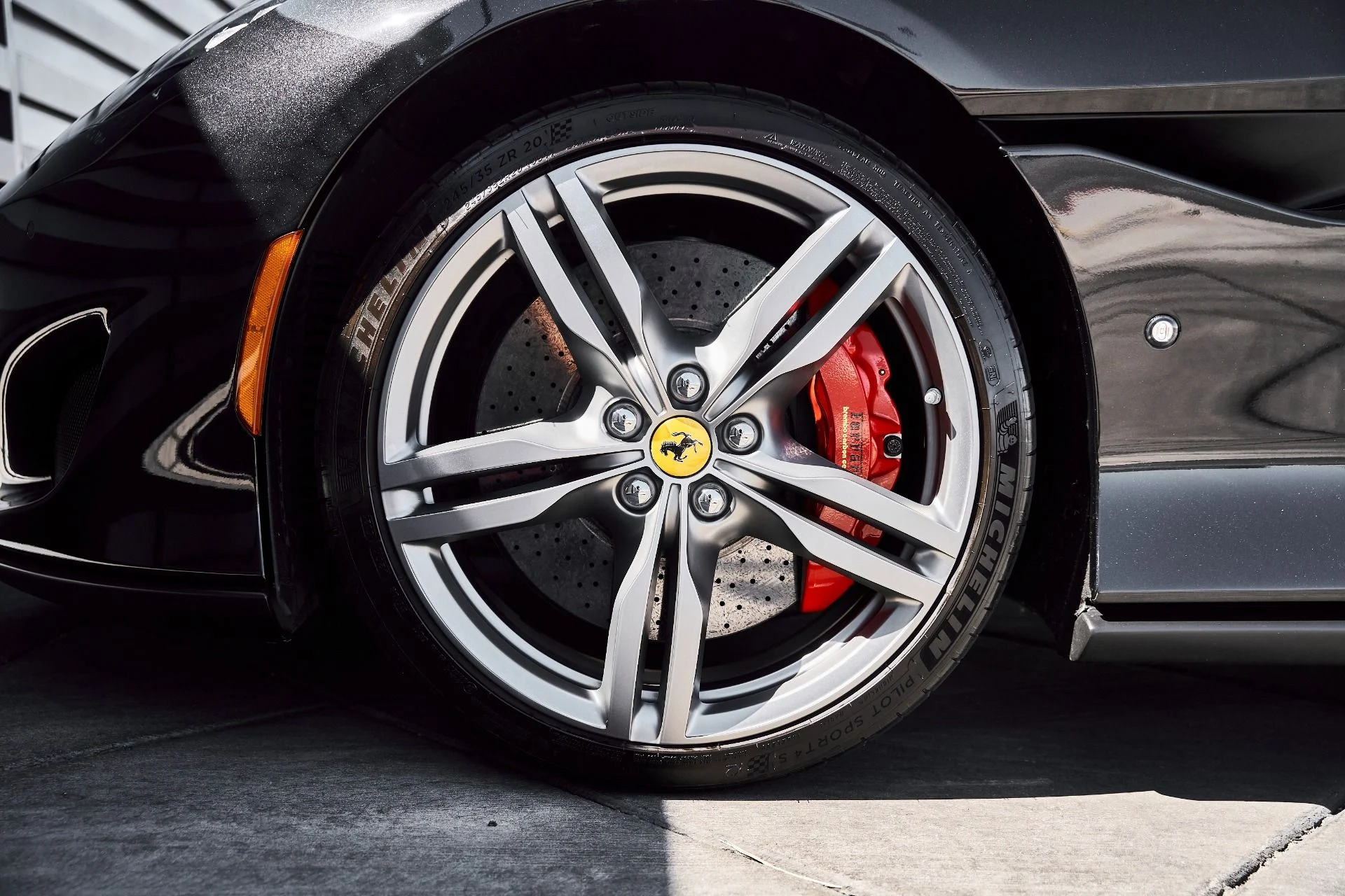mph002_1585603040_Used_2020_Ferrari_Portofino_Base_1780622458_7adc3c8967