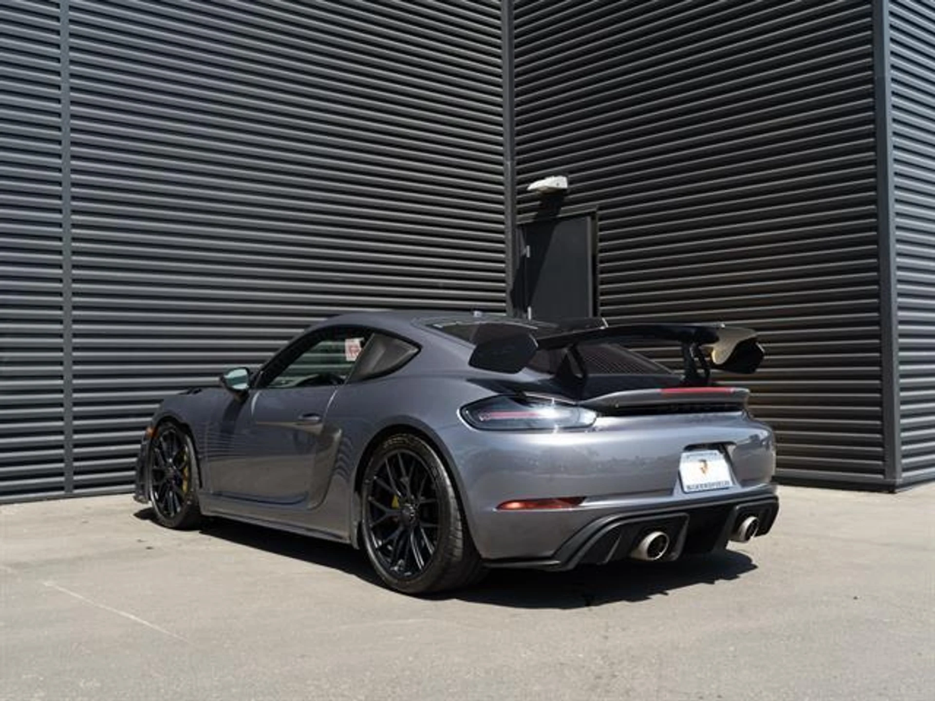 mph002_1587228653_E0_Io_Ye7_Ak_UVKC_Nn4h24_p_Wtzjg_74ef1129c7