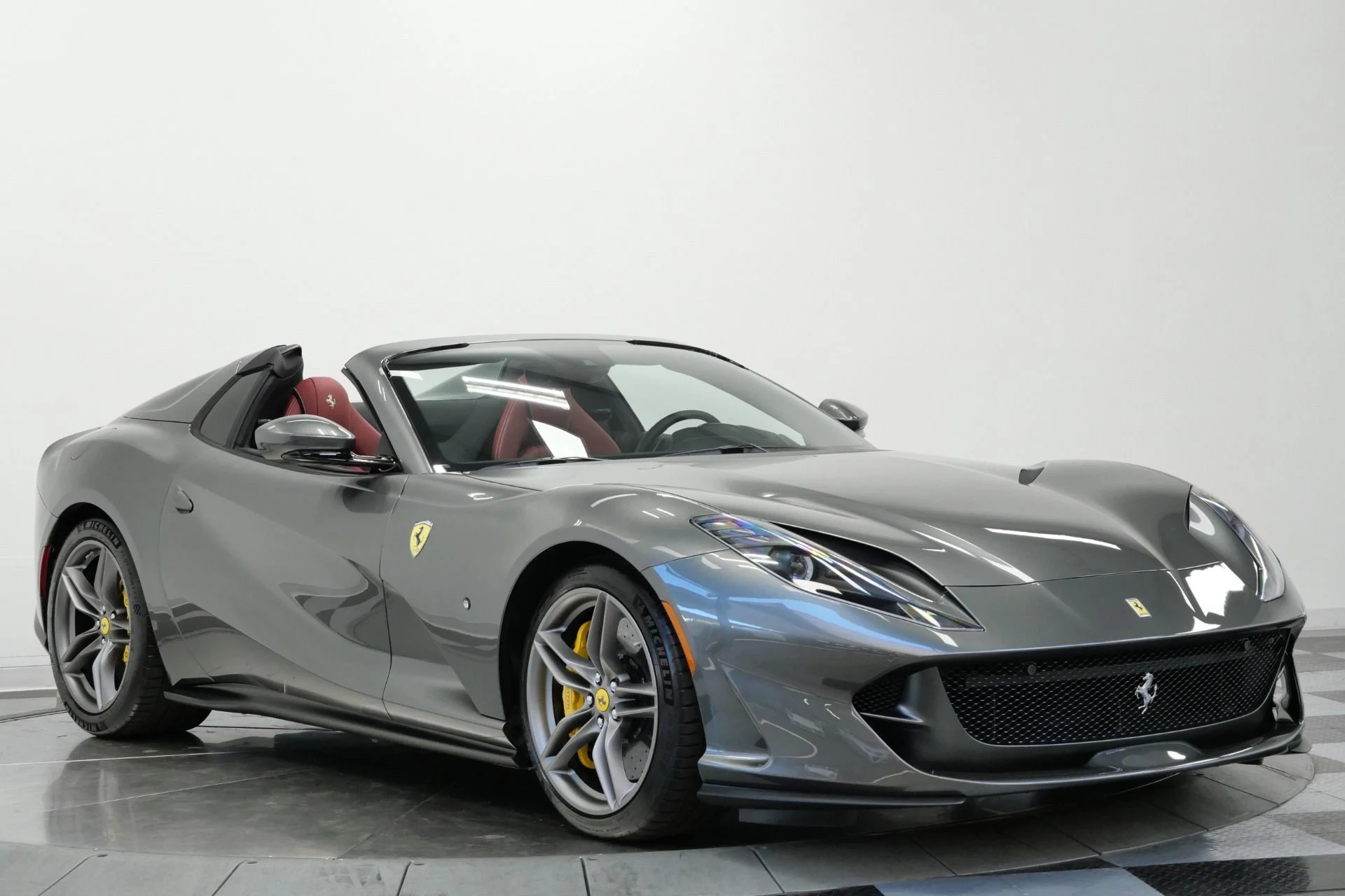 mph002_1596258558_Used_2021_Ferrari_812_GTS_Very_Low_Miles_Classic_Colors_Suspension_Lifter_1788450989_2ab4ff977f