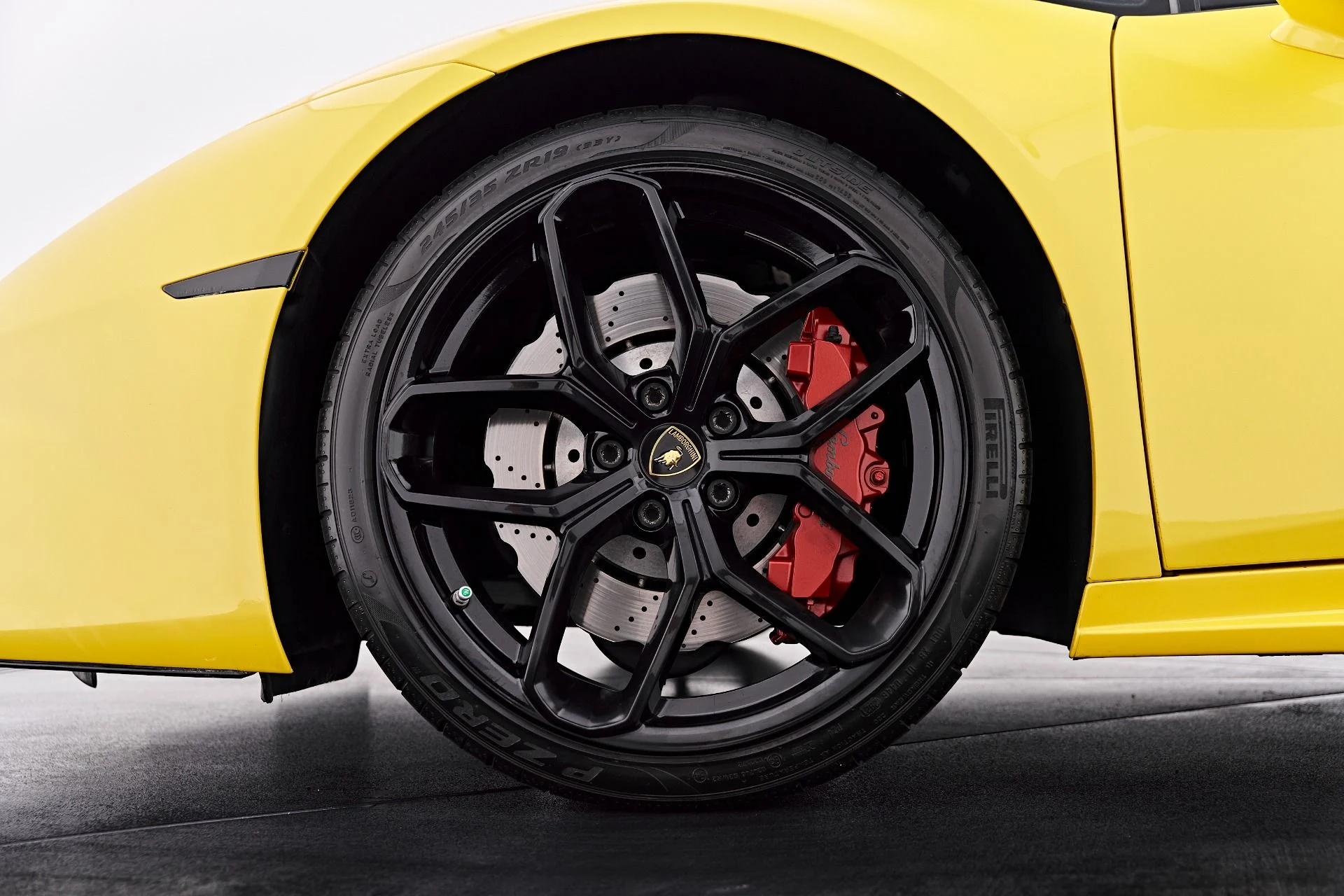 mph002_1619207147_Used_2017_Lamborghini_Huracan_1786046218_51de068469