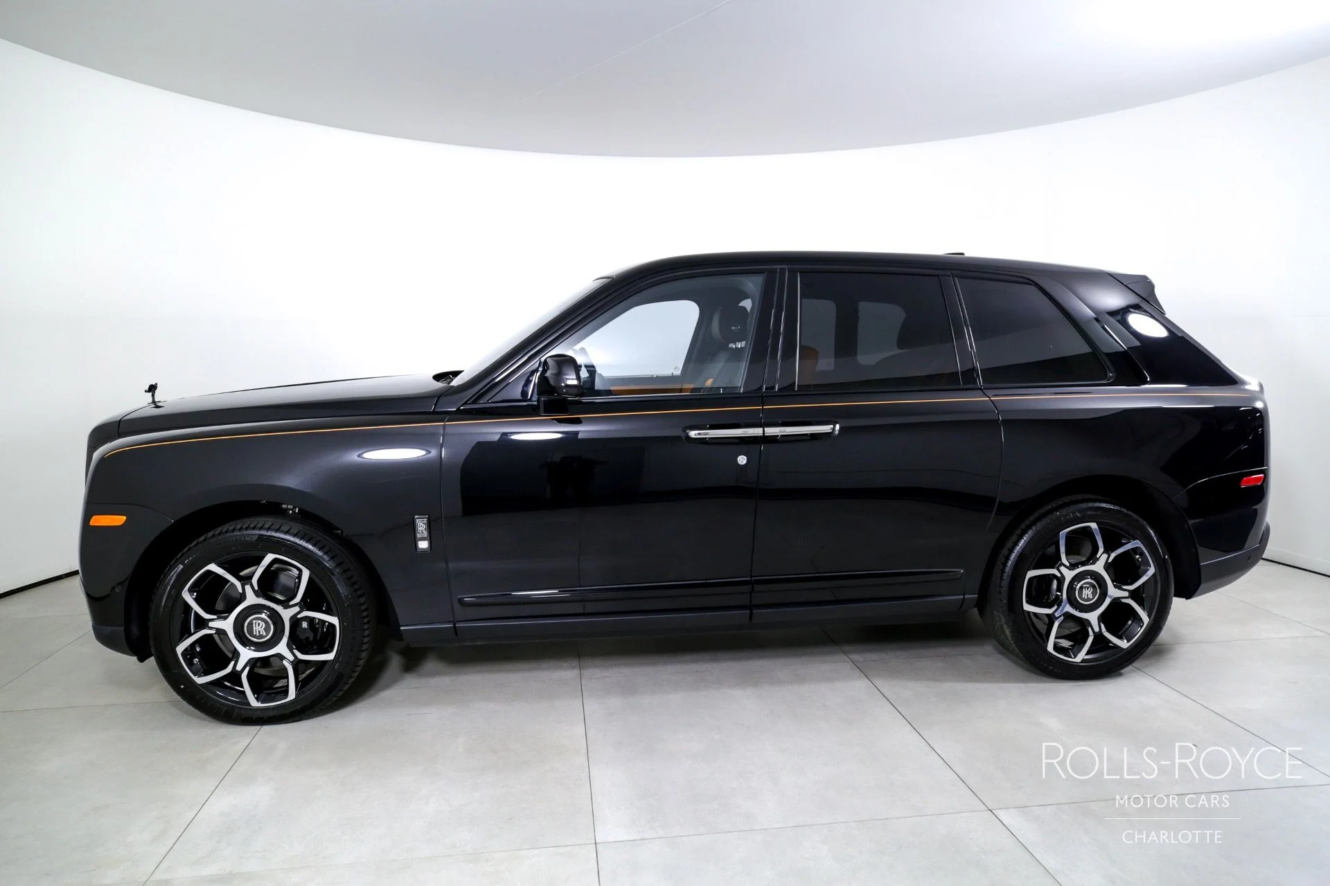 mph002_1622896914_Used_2024_Rolls_Royce_Black_Badge_Cullinan_1746460857_06f964bc41