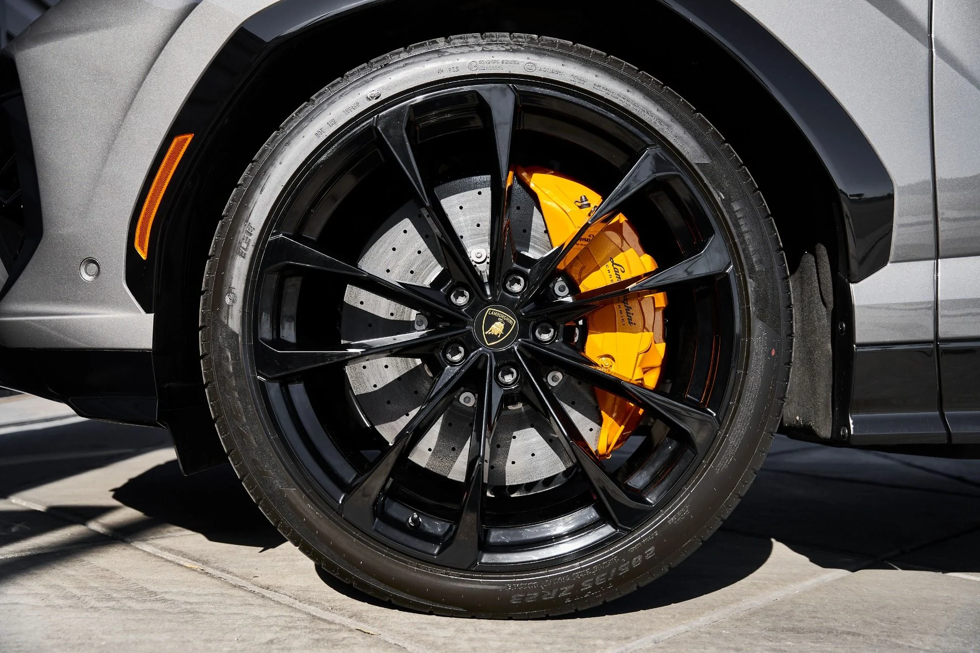 mph002_1630689517_Used_2025_Lamborghini_Urus_SE_1770086415_d16df70615