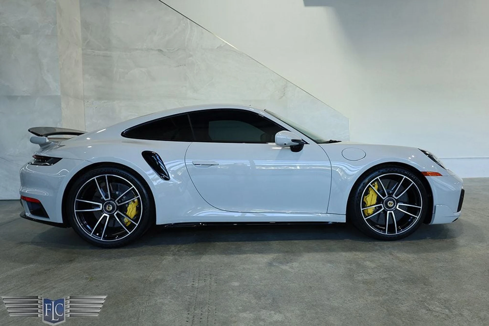 mph002_1632924540_used_2024_porsche_911_turboscoupe_9689_22892492_3_1024_f7a5127d8c