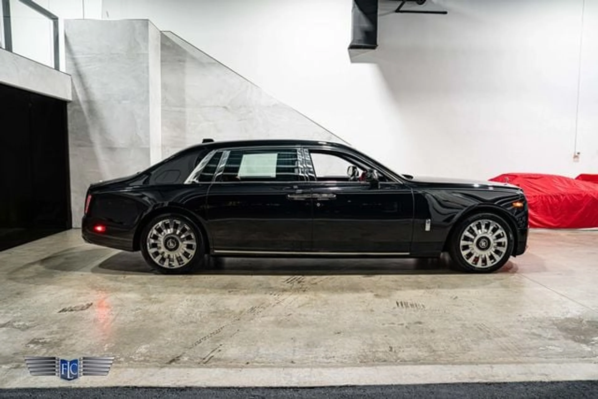 mph002_1650704643_used_2020_rolls_royce_phantom_extendedwheelbasesedan_9689_23087575_7_640_5b0855110e