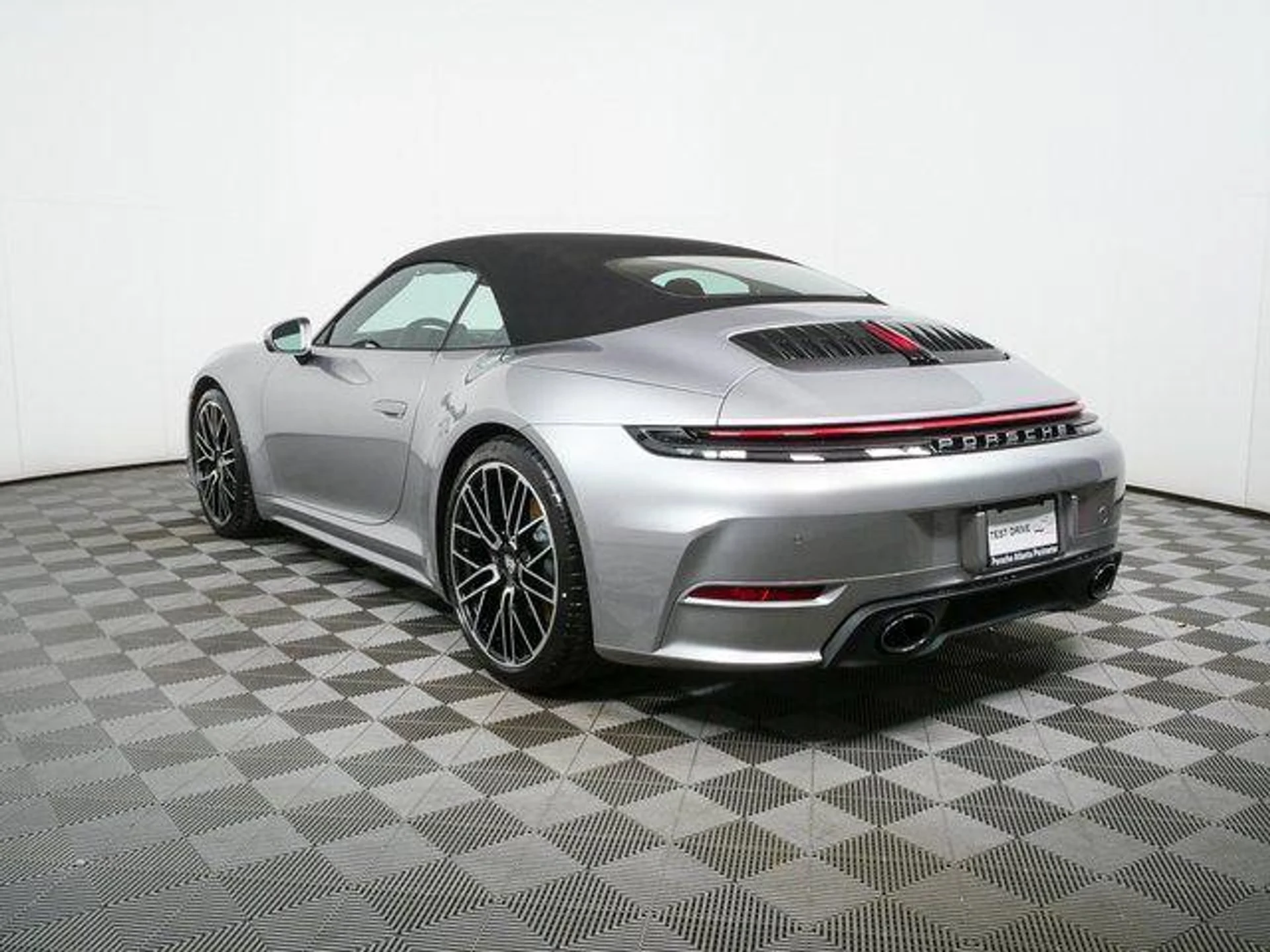 mph002_1674367100_f_EO_92_HKPSA_5g_AC_Vle_Pro_MS_Pn5_Xc_457e32b32a