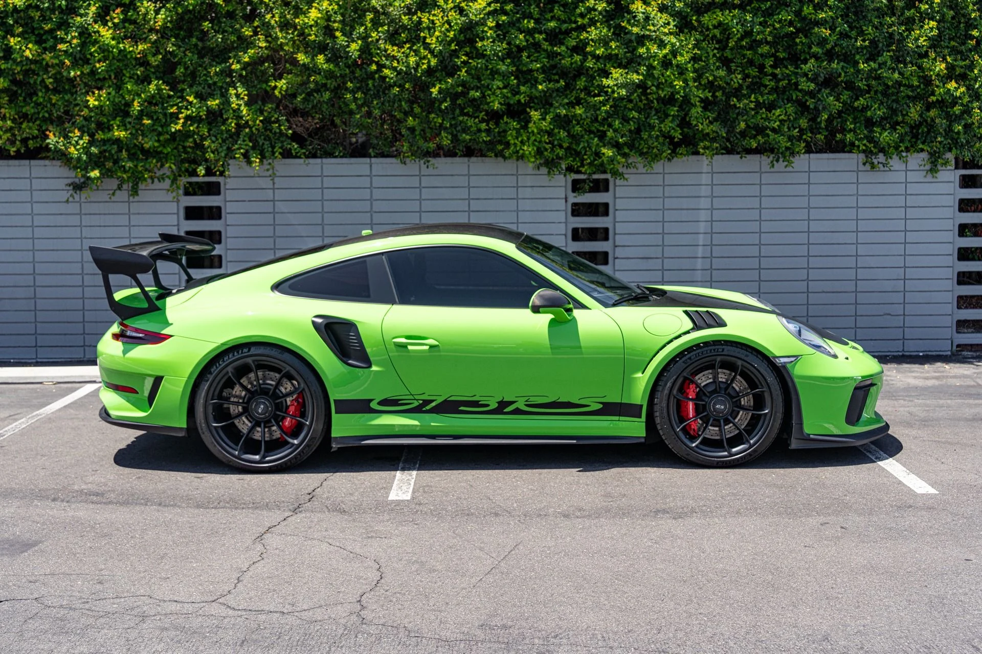 mph002_1691414949_Used_2019_Porsche_911_GT_3_RS_1754072807_6a8b5c9553
