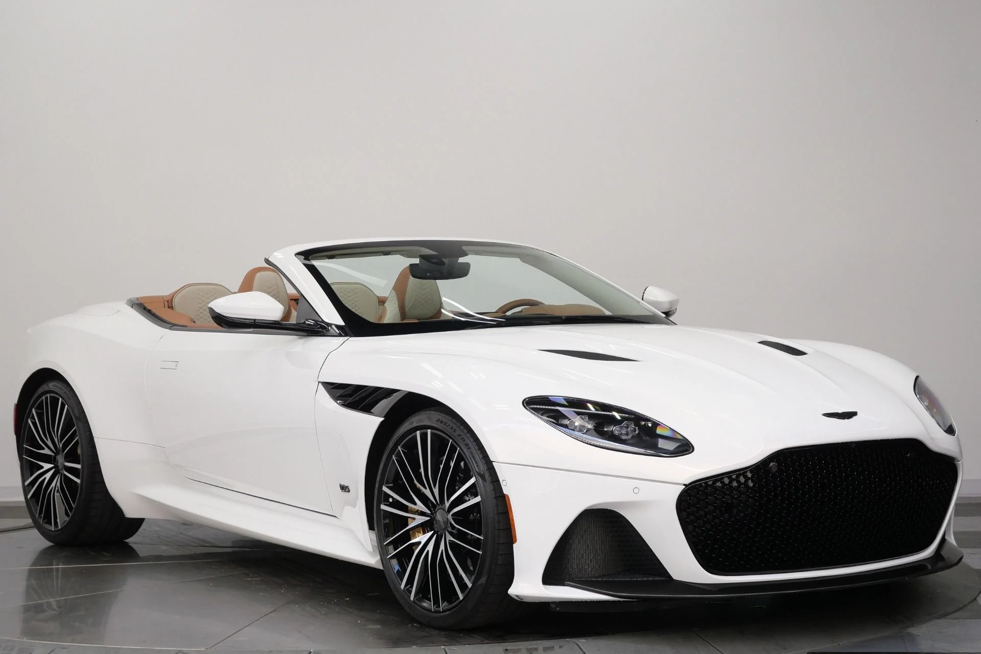 mph002_1698839860_Used_2022_Aston_Martin_DBS_Superleggera_Volante_715_Horsepower_Low_Miles_Two_Tone_Interior_1780071319_94ce61d23c