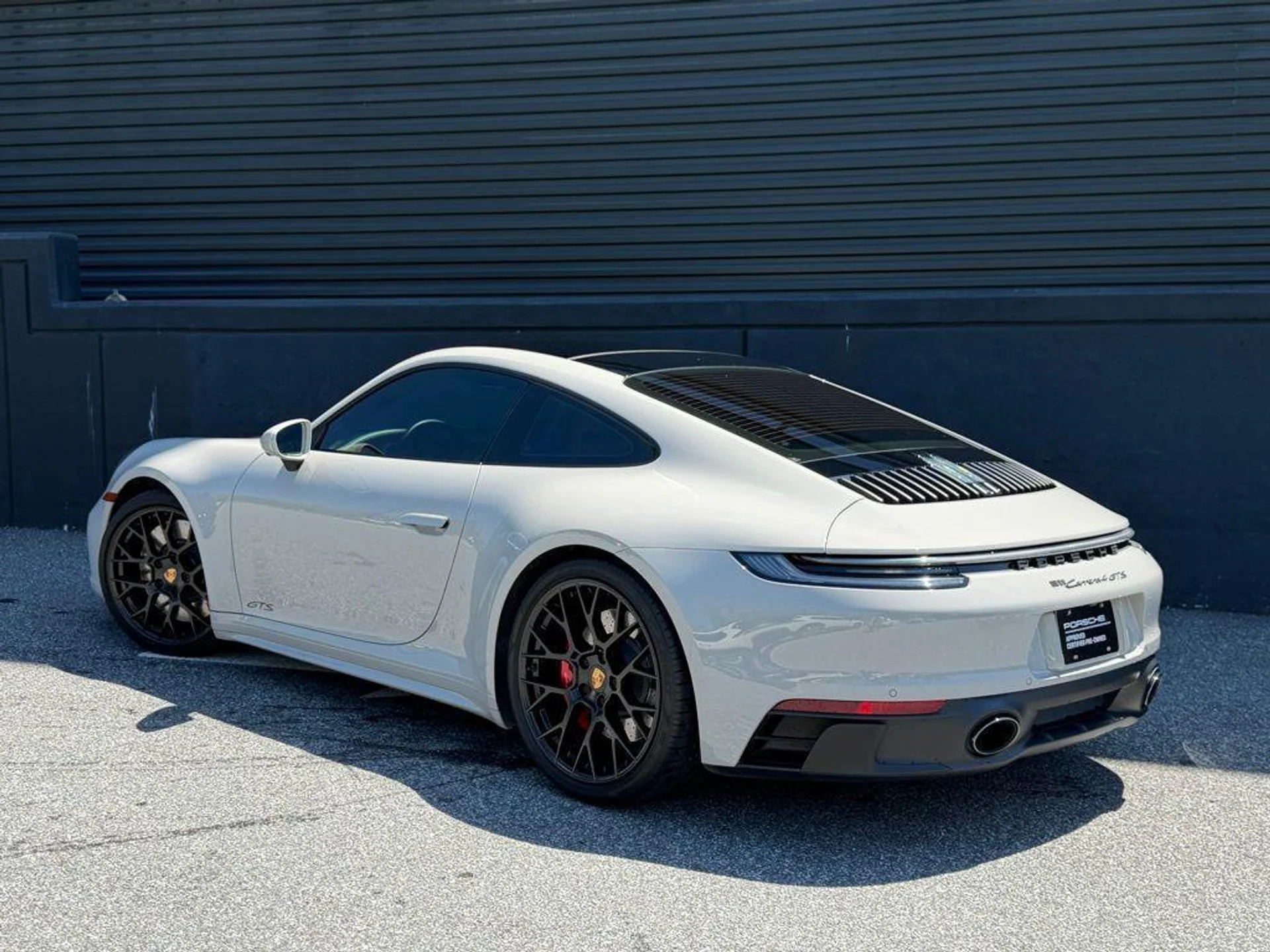 mph002_1703583097_Fyxz_RN_Hyer5pj_Bi_D_Fv0_Dwt6_F5_M_0d702dc0d7