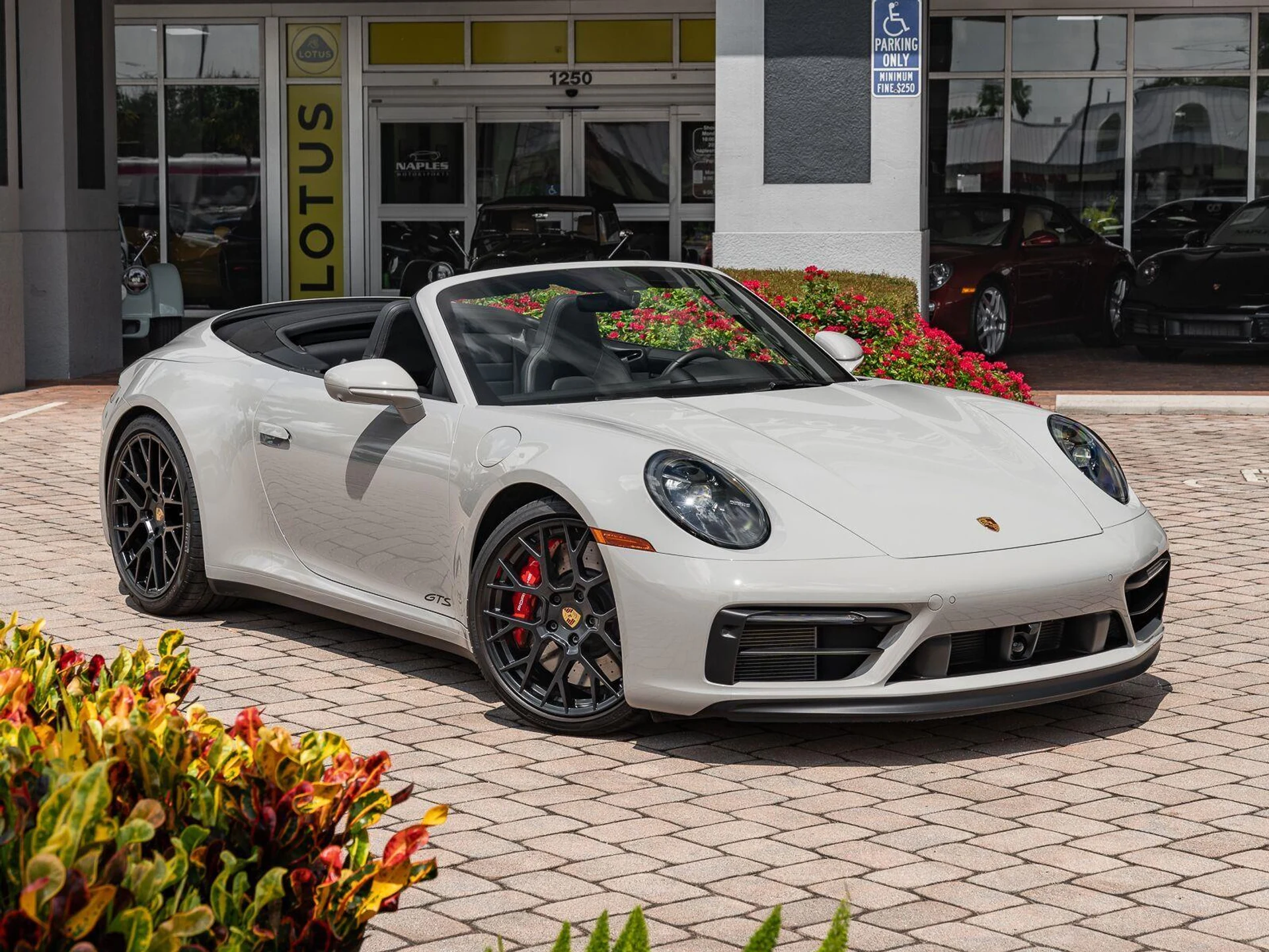 mph002_1705842256_Used_2024_Porsche_911_Carrera_GTS_1784923374_eda6c8e6d6