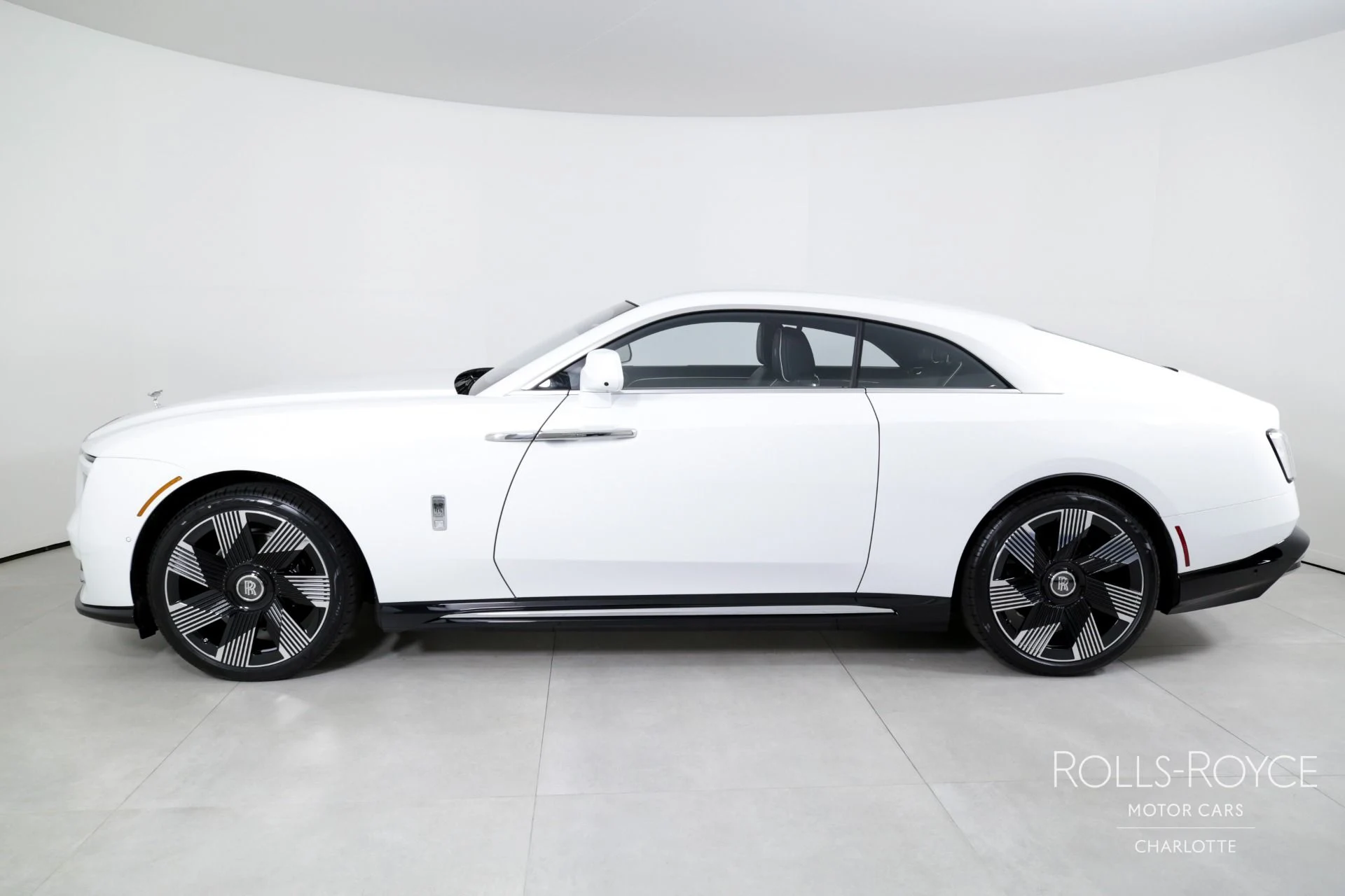 mph002_172172279_Used_2024_Rolls_Royce_Spectre_1709308315_aba1036f82
