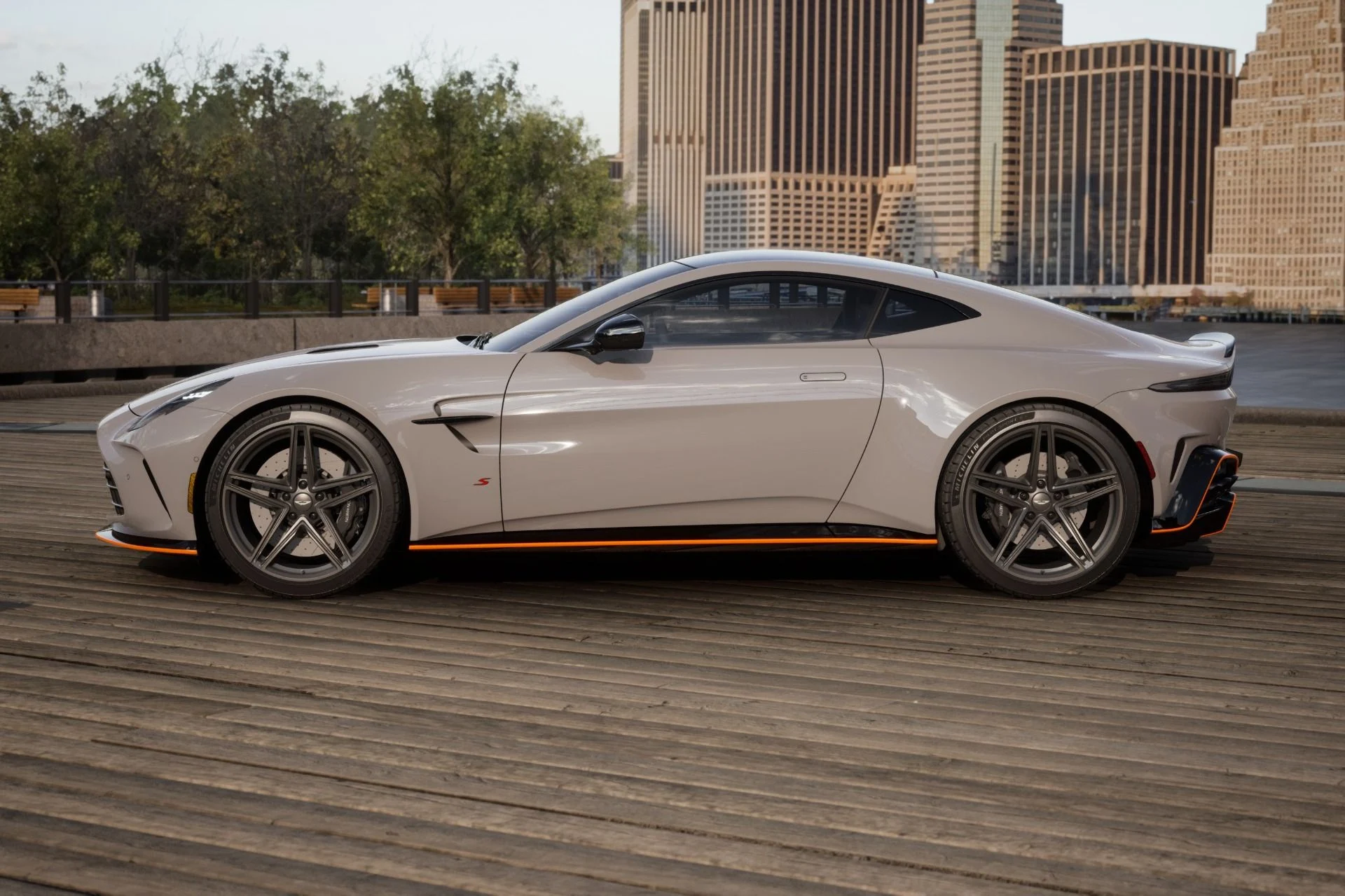 mph002_1723817339_New_2027_ASTON_MARTIN_VANTAGE_S_S_1791908192_dfa4b79636