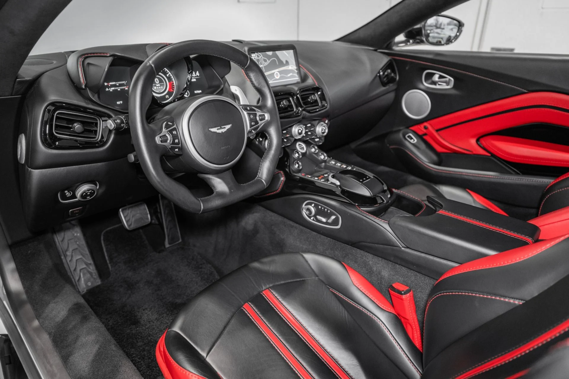 mph002_1731666202_Used_2019_Aston_Martin_Vantage_1779799907_2a8fa65f99